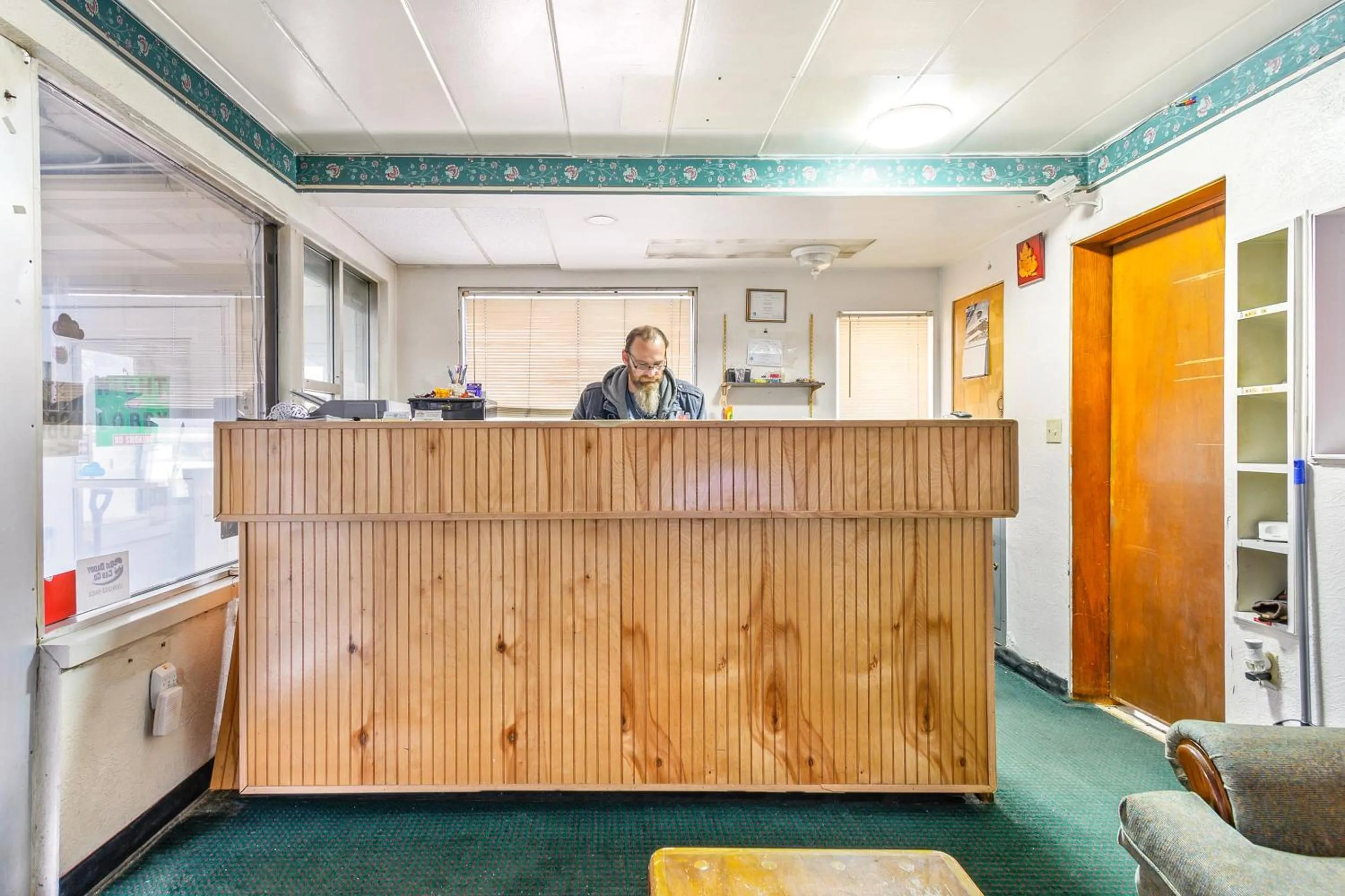 Lobby or reception in OYO Hotel Downtown Peoria I-74