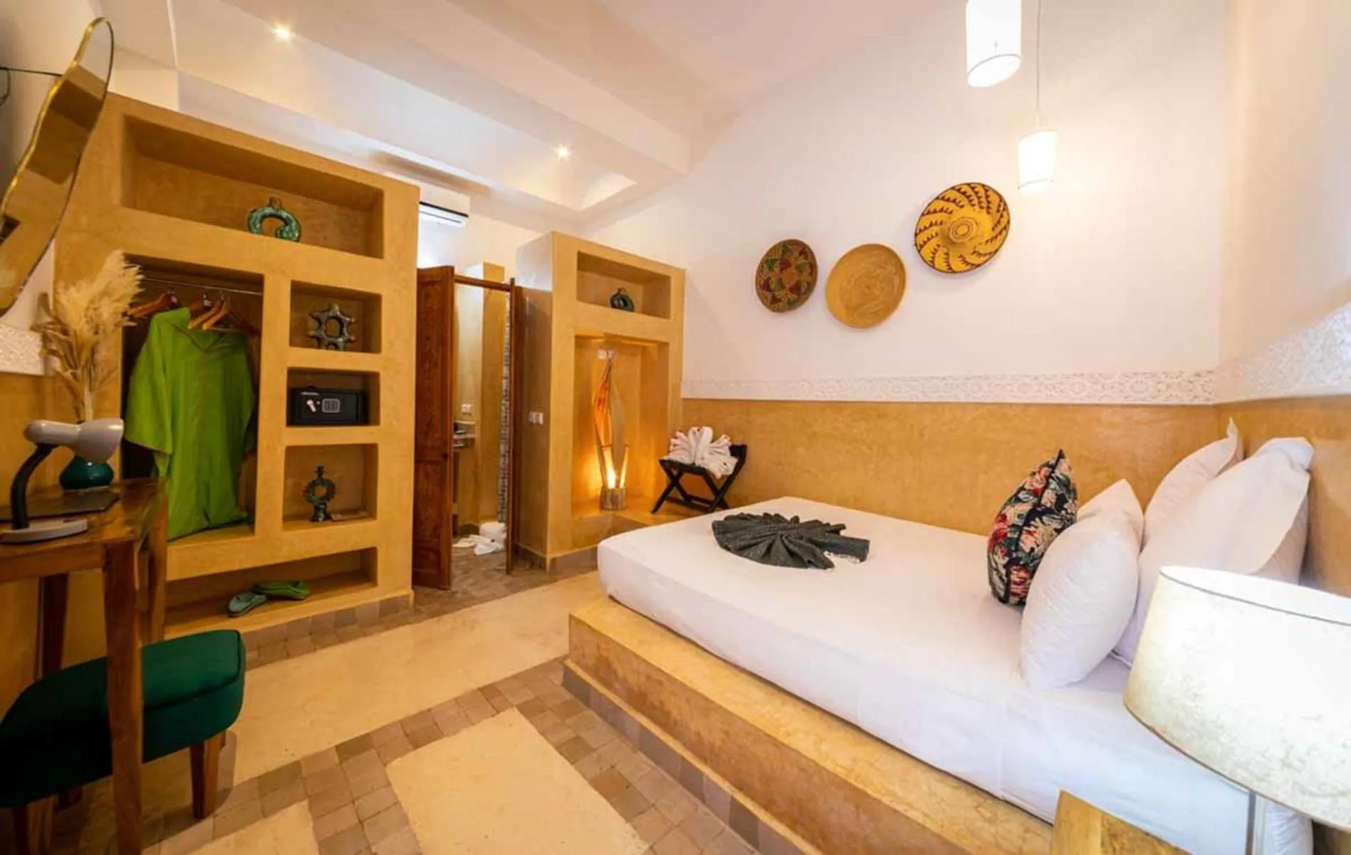 Bed in Riad Ambre et Jasmin
