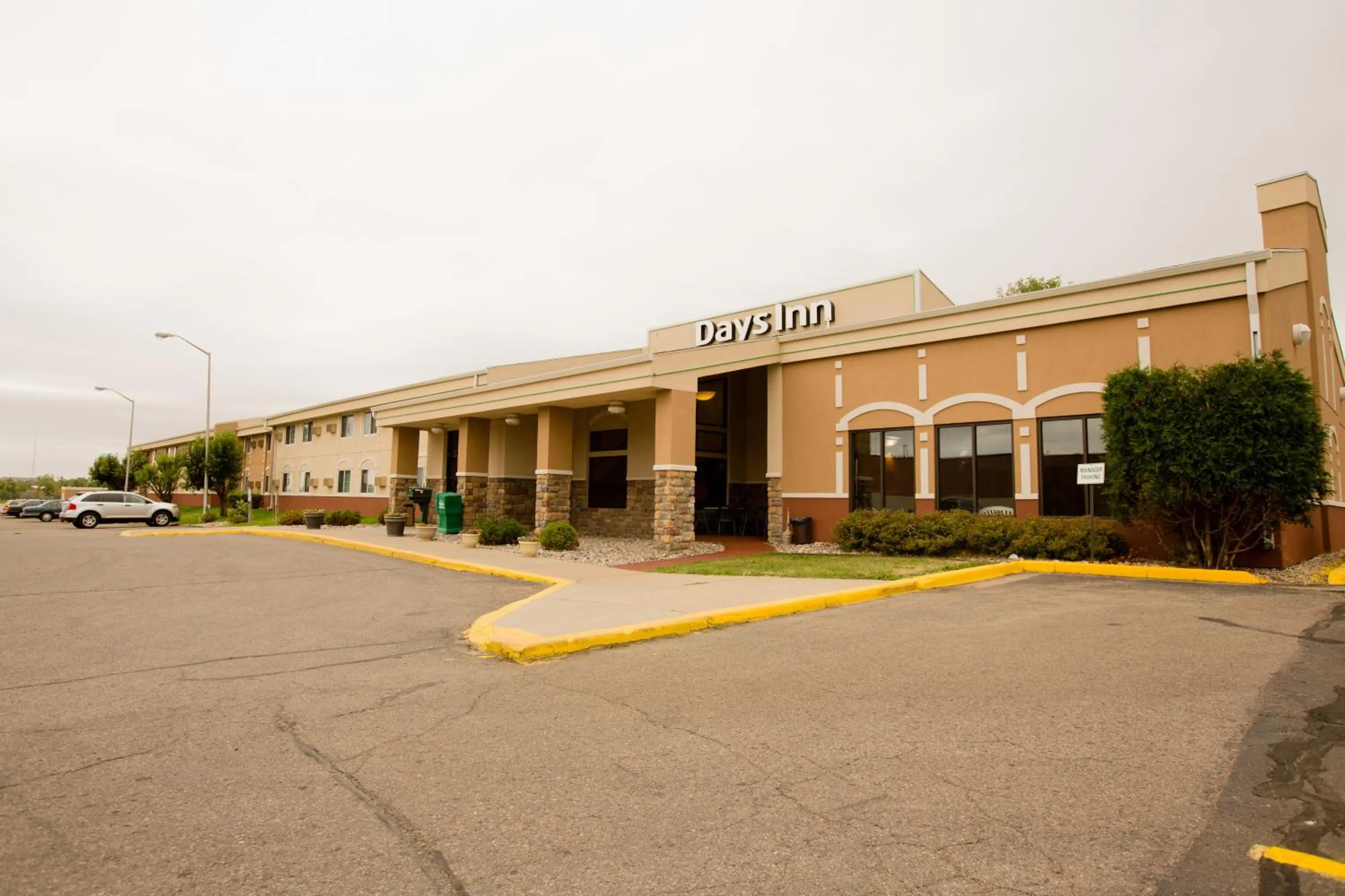 Property building in Days Inn by Wyndham Minot