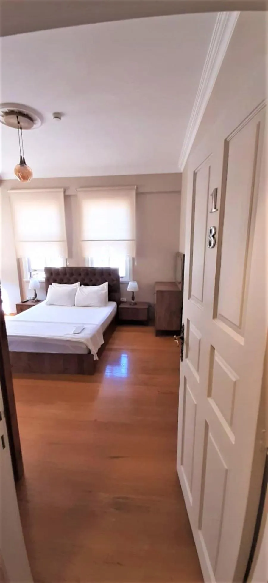 Bedroom, Bed in valide-maide hotel
