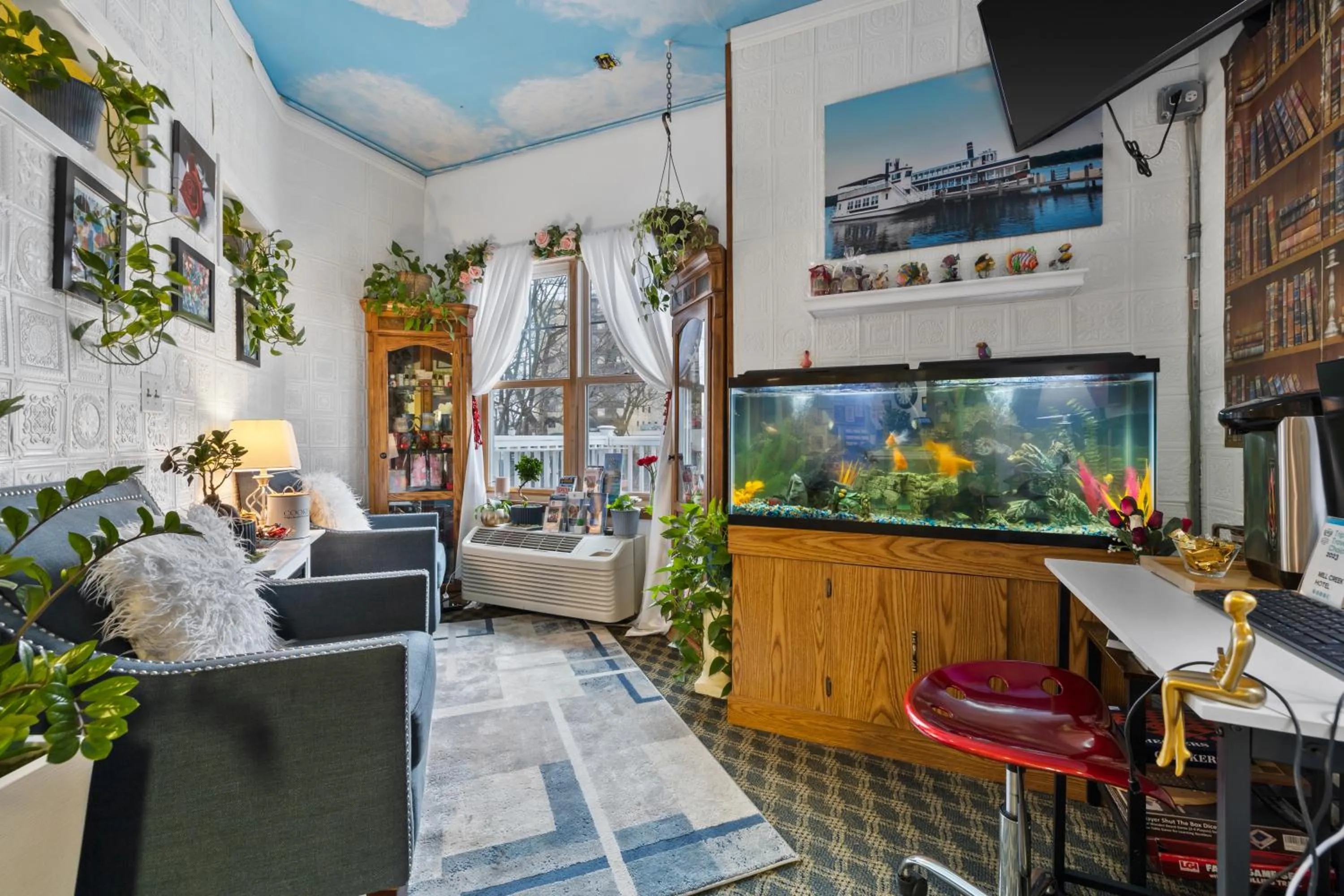 Lobby or reception in Mill Creek Hotel