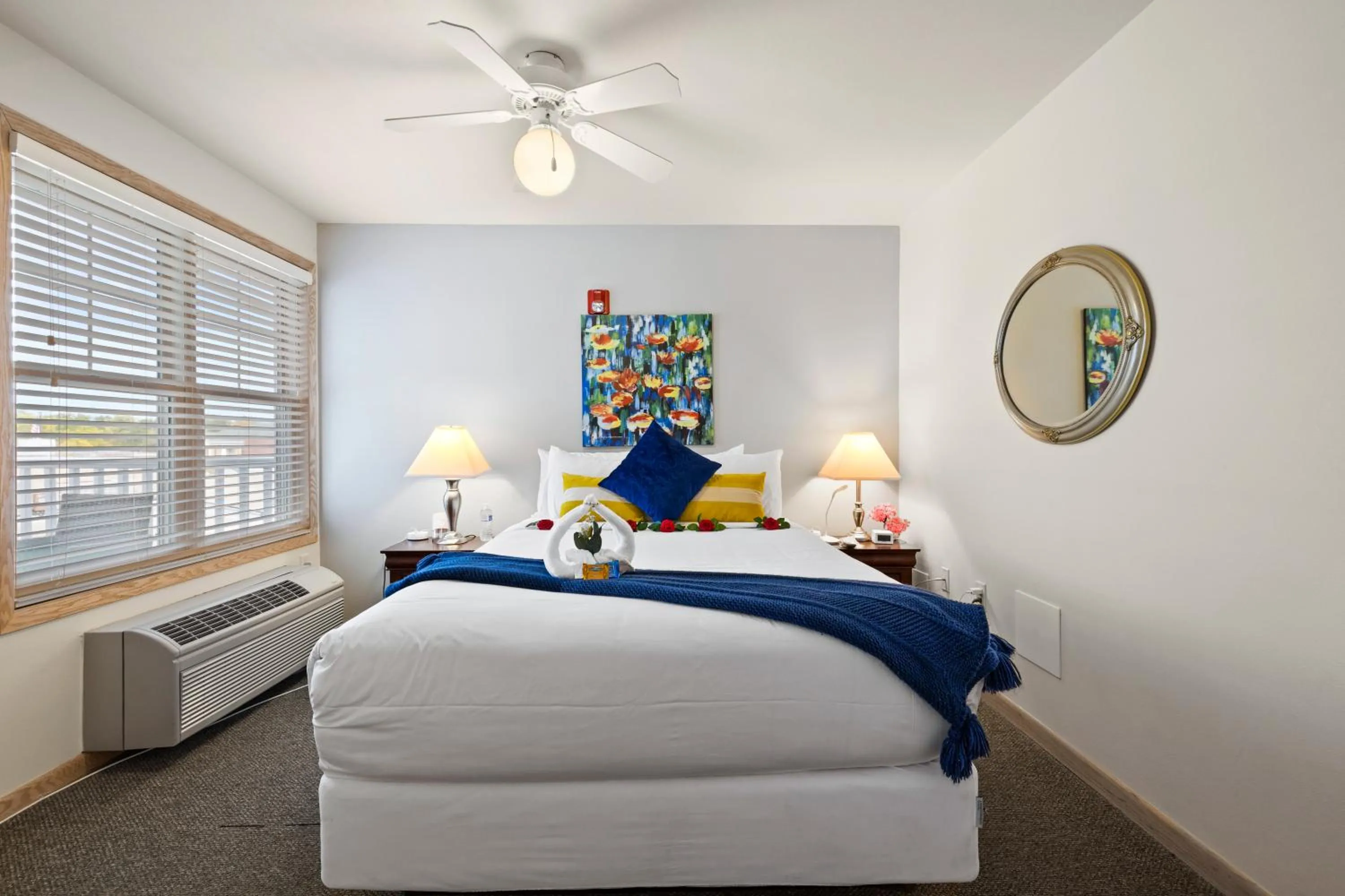 Bed in Mill Creek Hotel