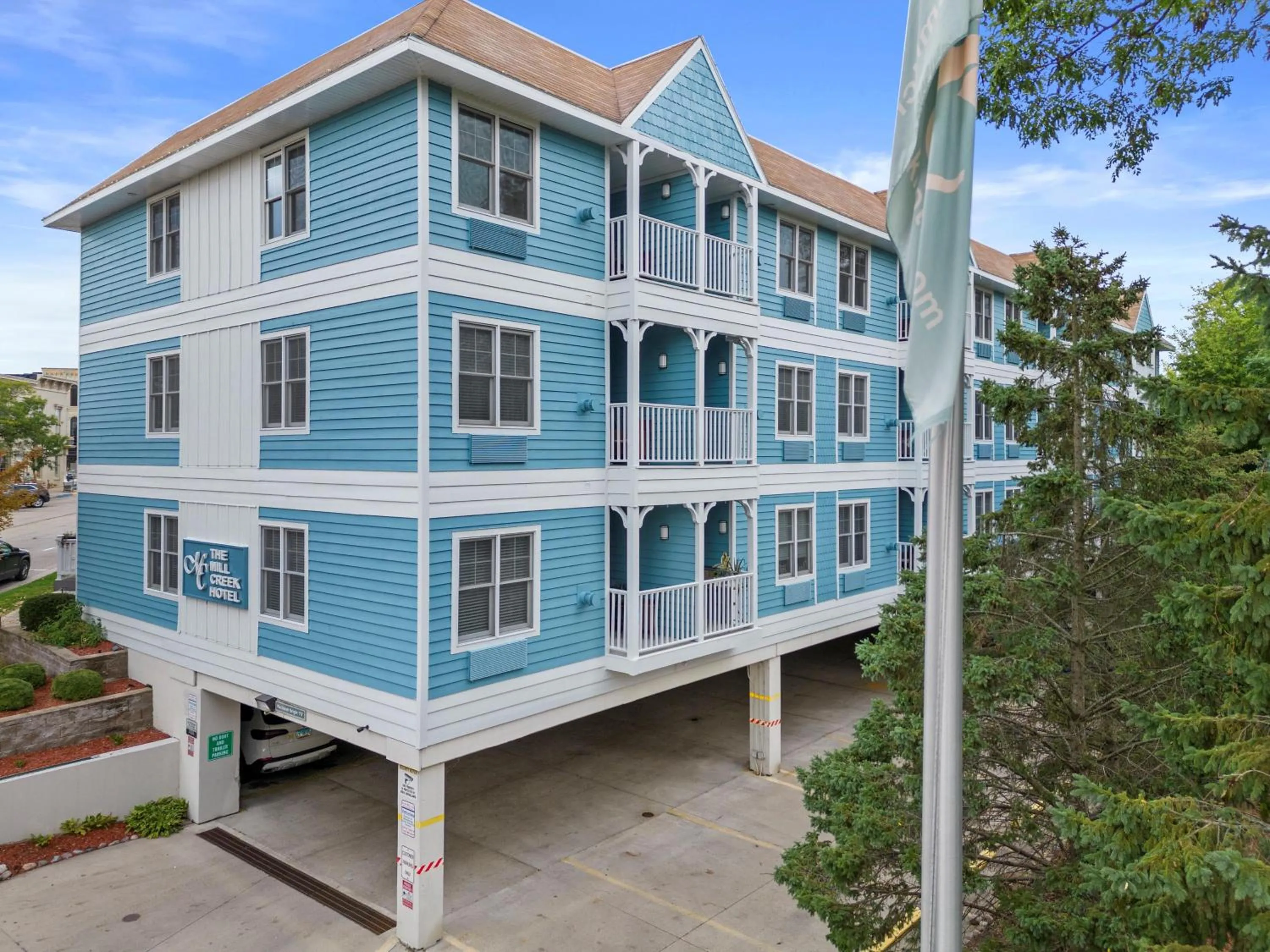 Property building in Mill Creek Hotel