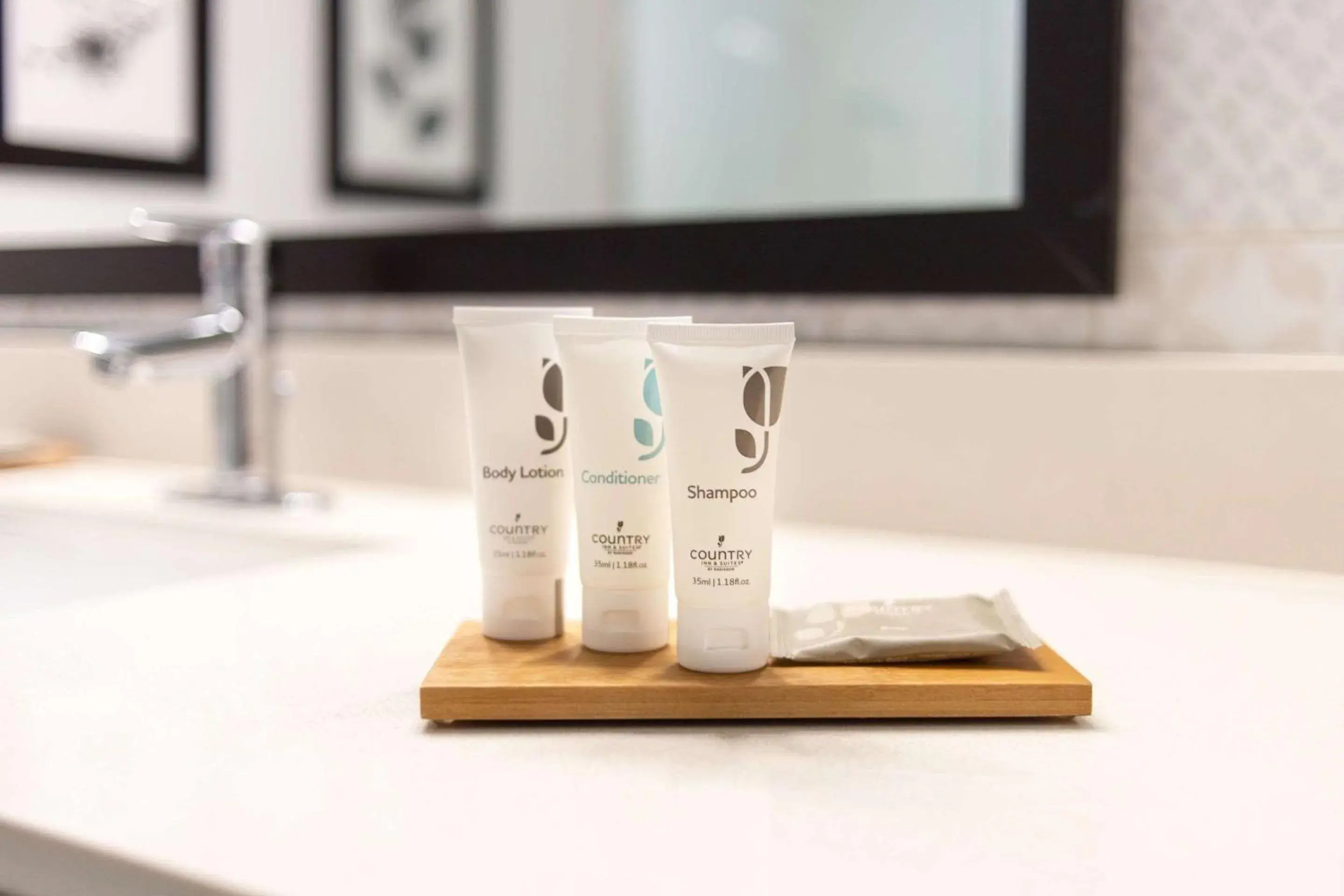 Queen Room with Two Queen Beds - Non-Smoking in Country Inn & Suites by Radisson, Rapid City, SD Queen Room with Two Queen Beds - Non-Smoking in Country Inn & Suites by Radisson, Rapid City, SD