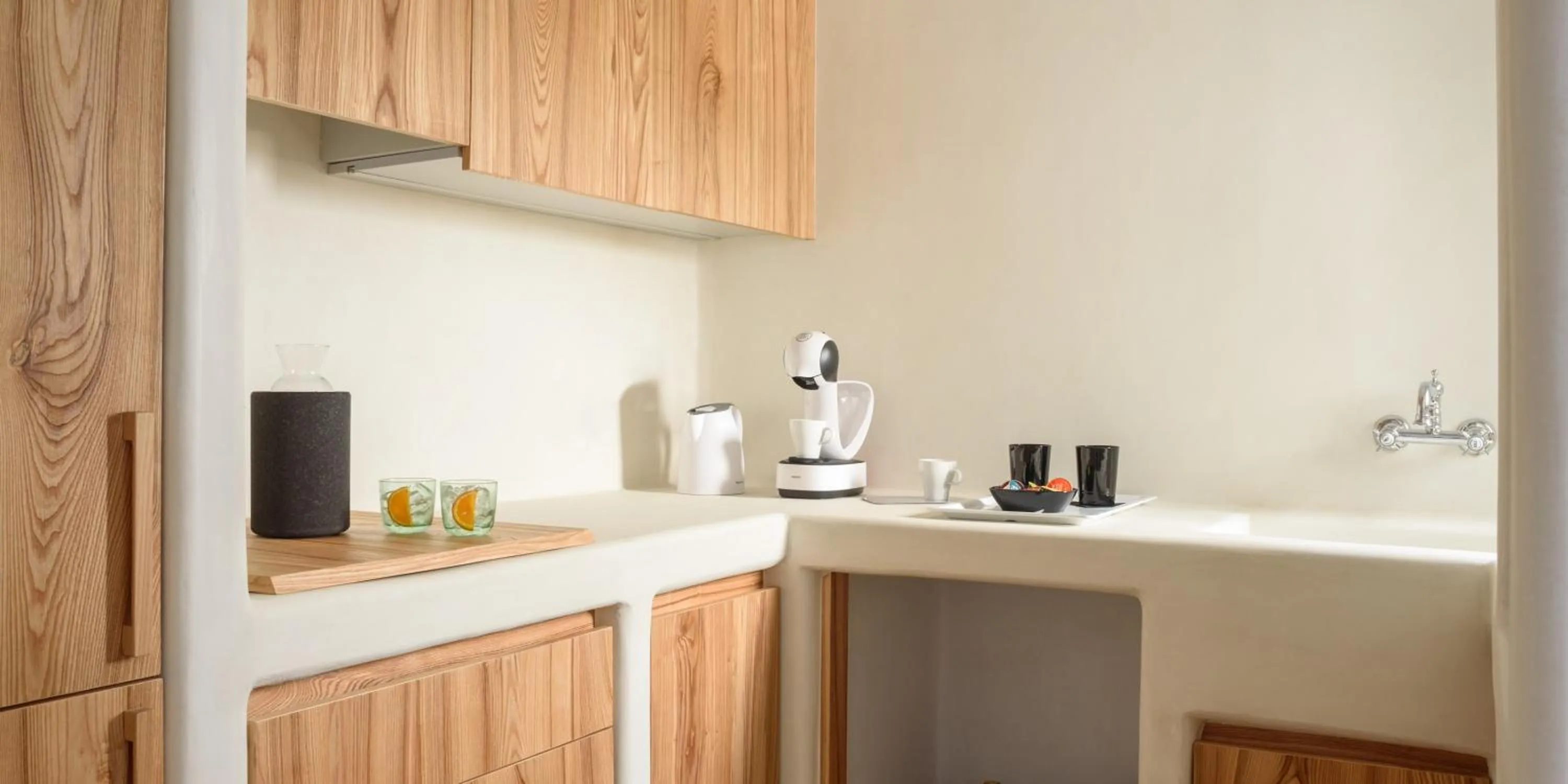 Coffee/tea facilities in The Summit of Mykonos