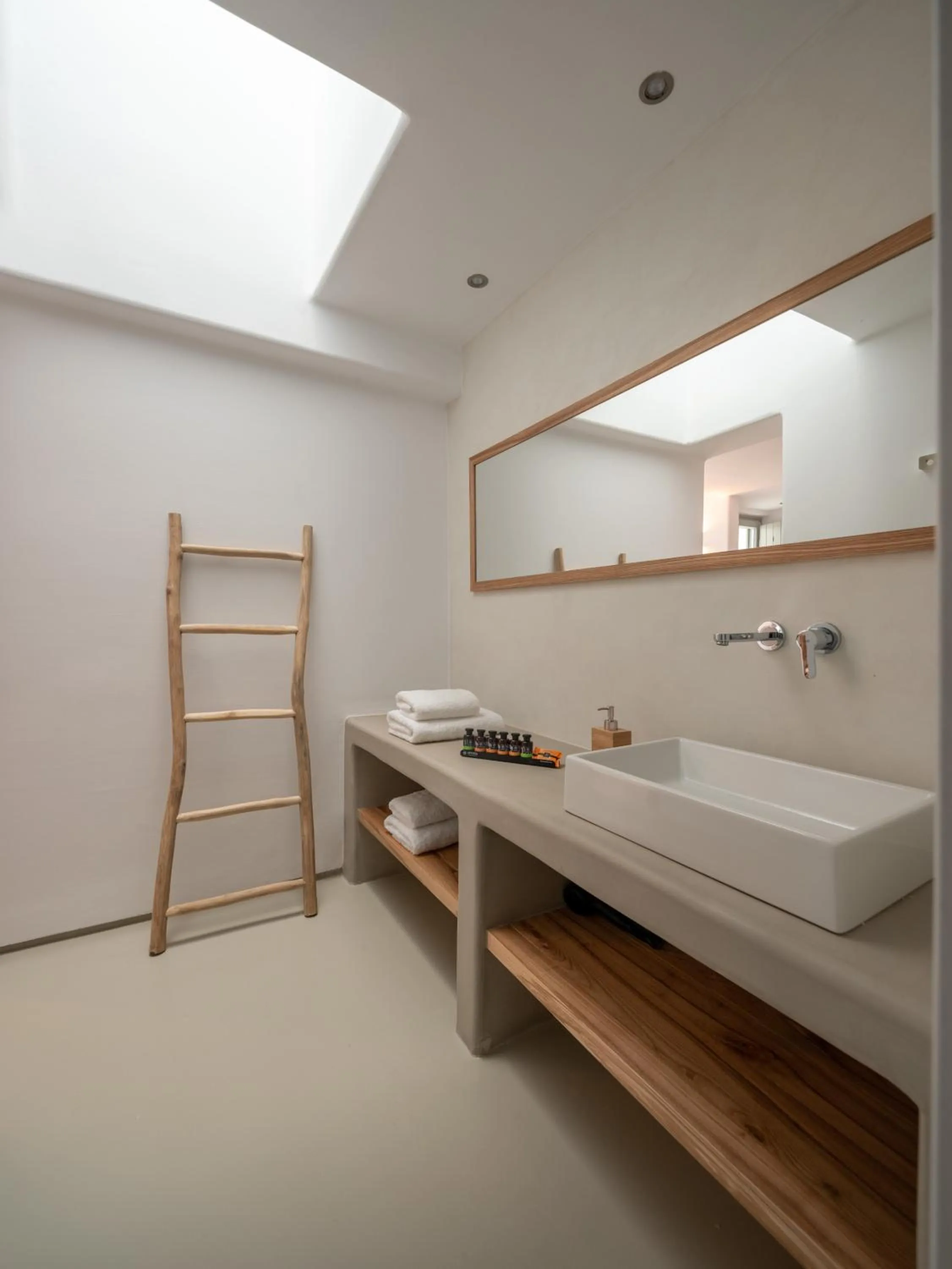 Bathroom in The Summit of Mykonos