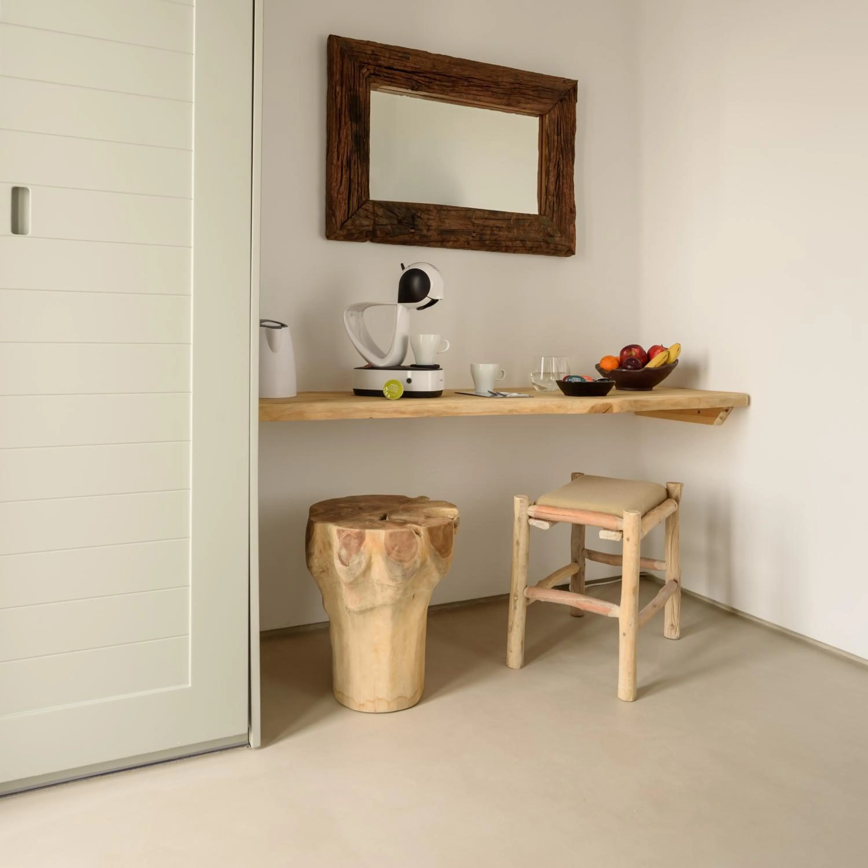 Coffee/tea facilities in The Summit of Mykonos