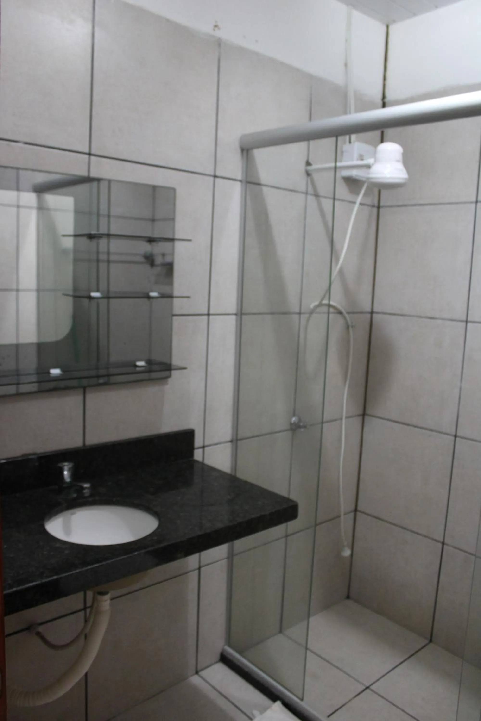 HOTEL CANTINHO DAS FLORES