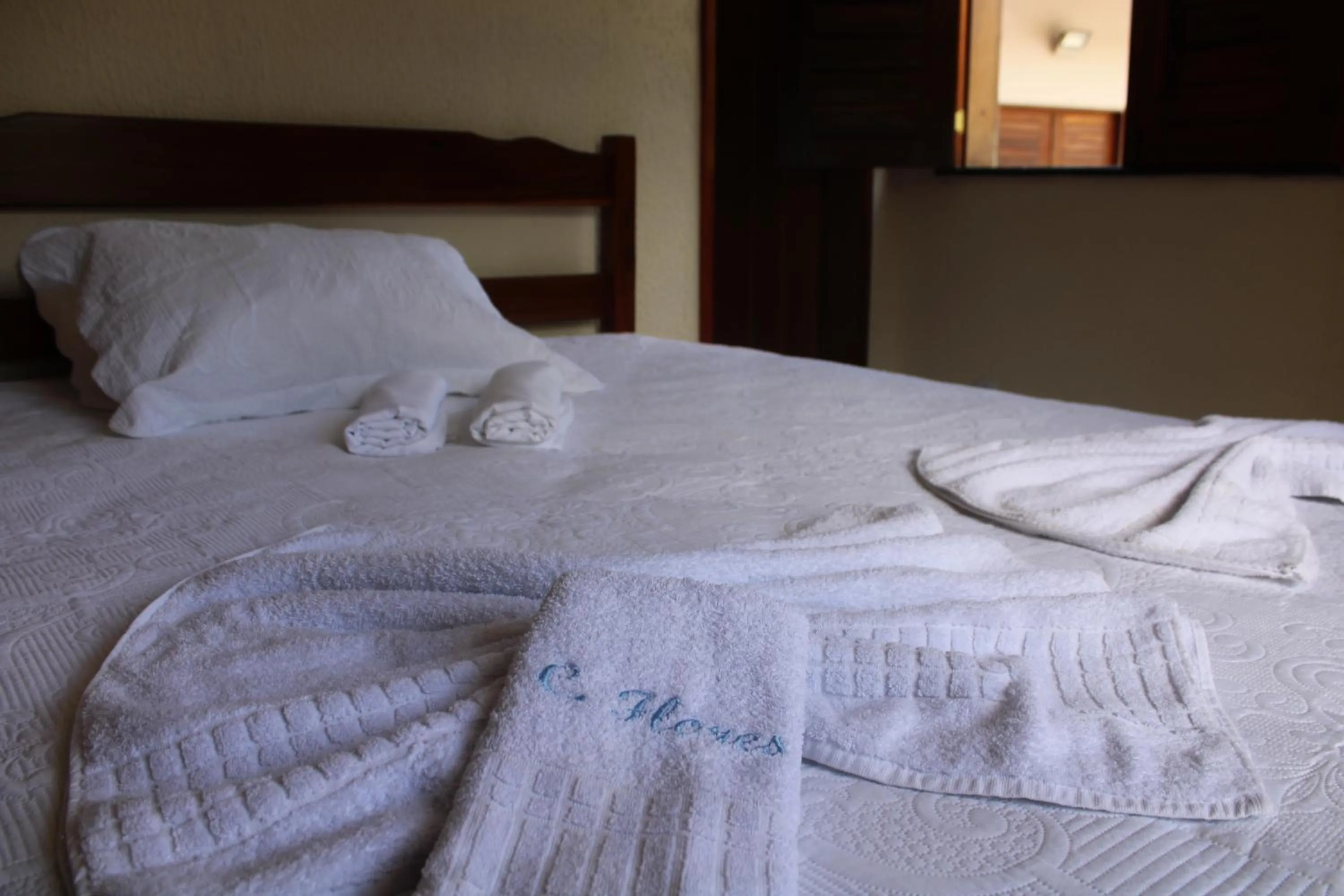 Bed in HOTEL CANTINHO DAS FLORES