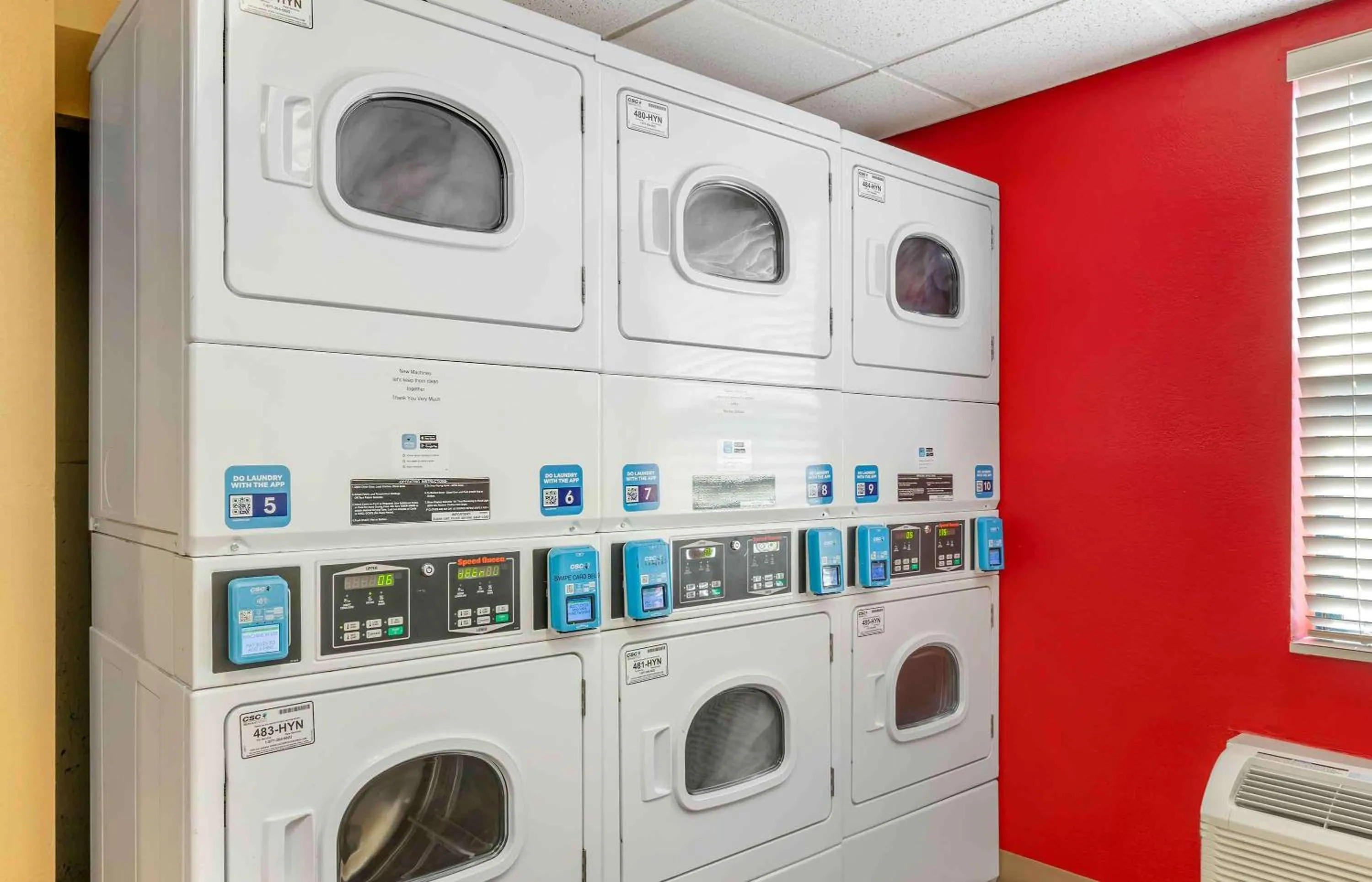 Property building in Extended Stay America Suites - Fort Wayne - South