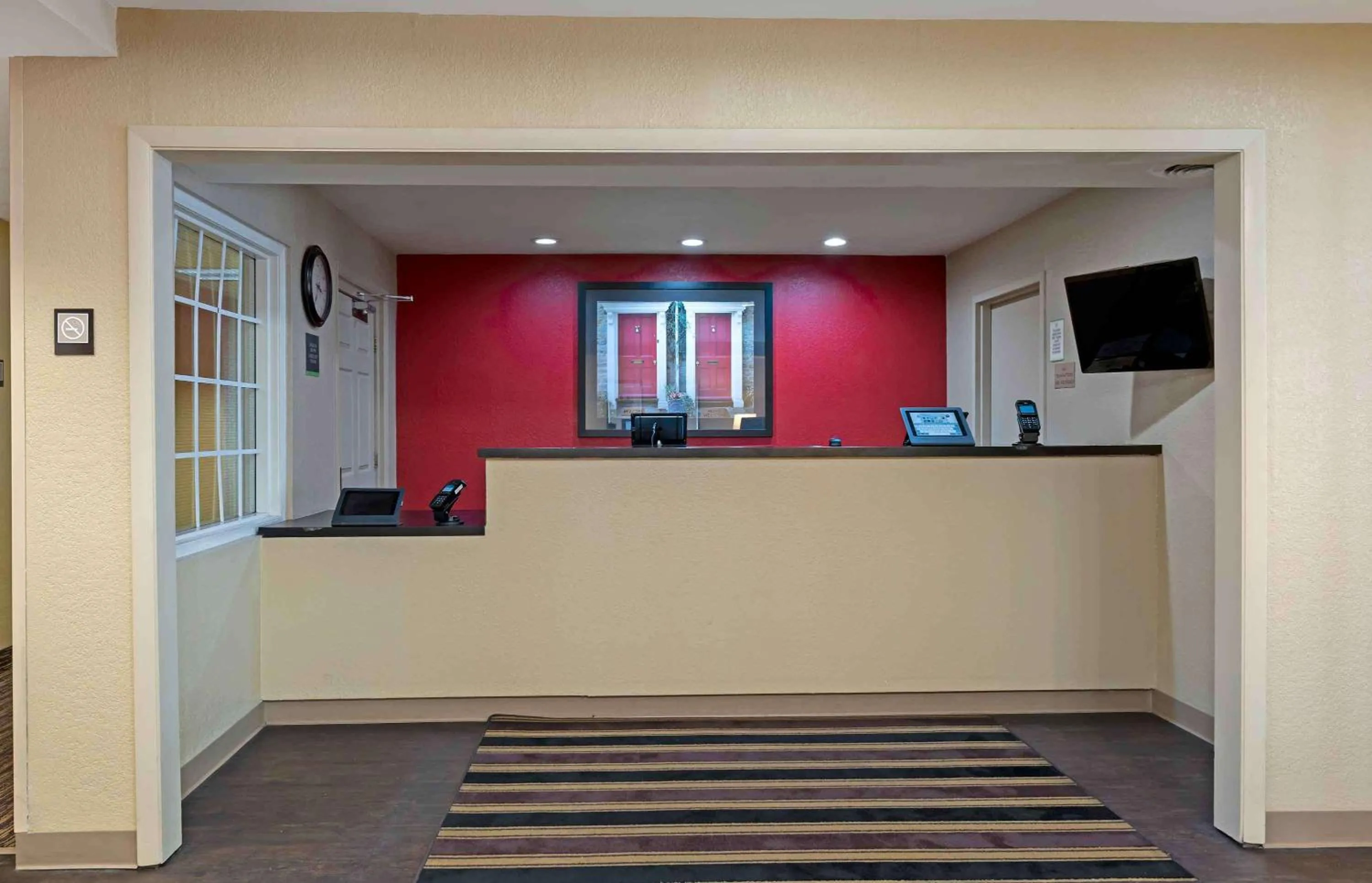 Lobby or reception in Extended Stay America Suites - Indianapolis - West 86th St