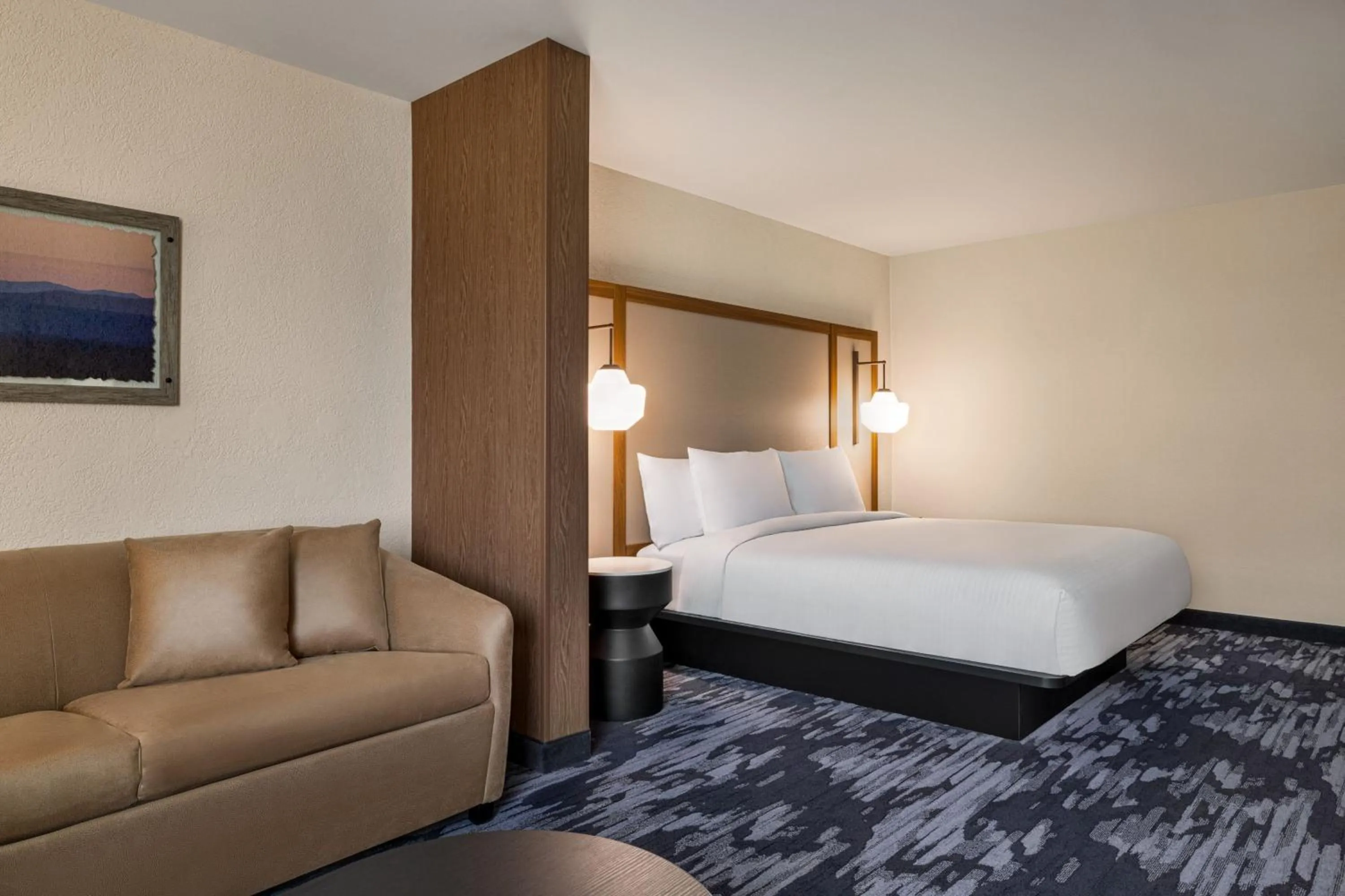Photo of the whole room, Bed in Fairfield by Marriott Inn & Suites Madison South