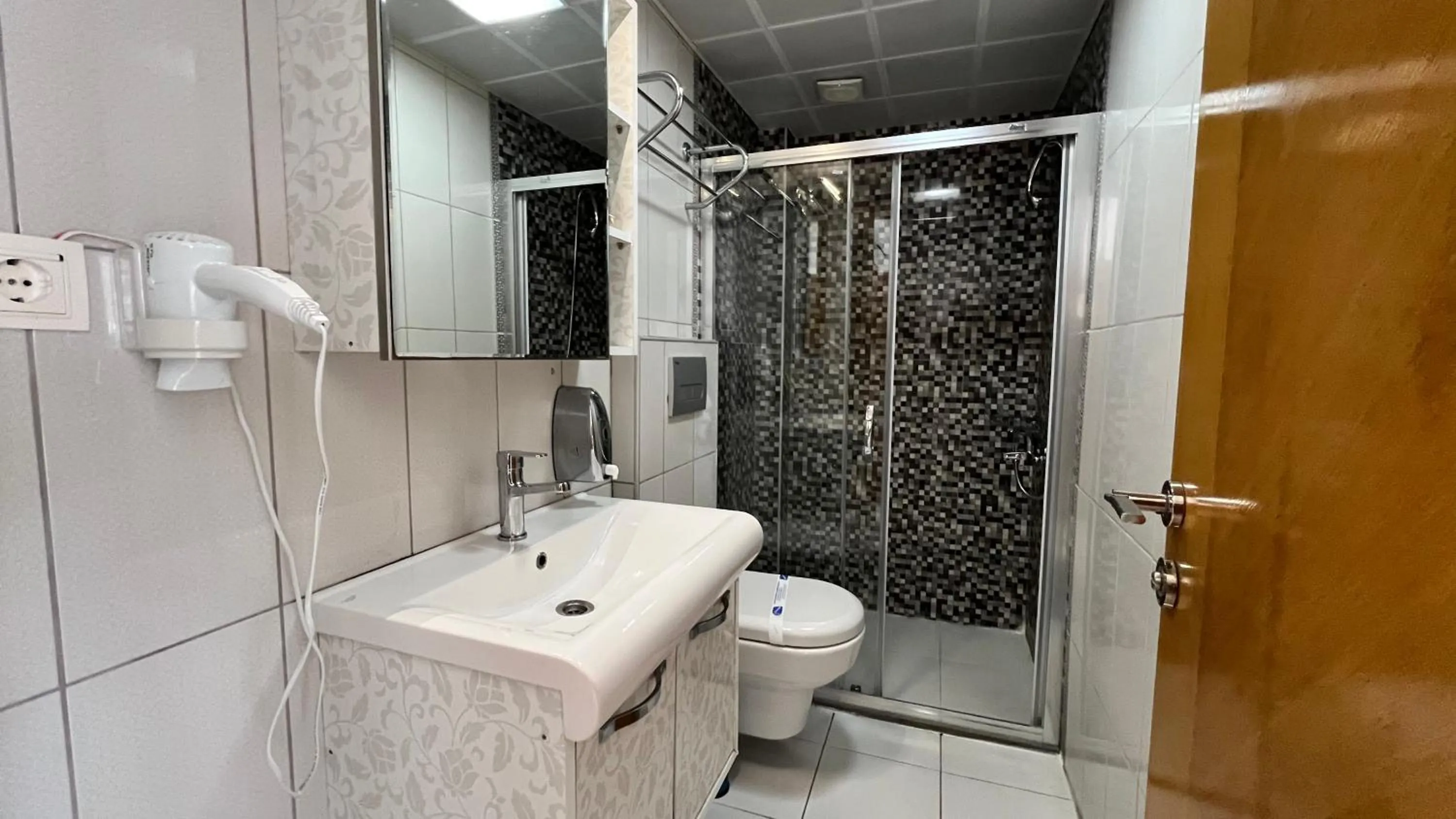 Toilet in MANDALİN AKYAKA