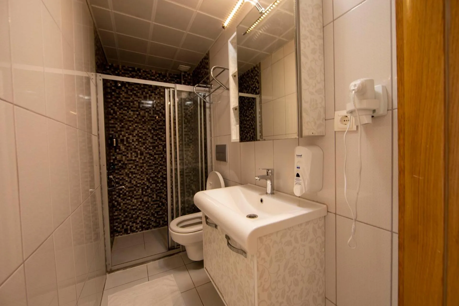 Bathroom in MANDALİN AKYAKA