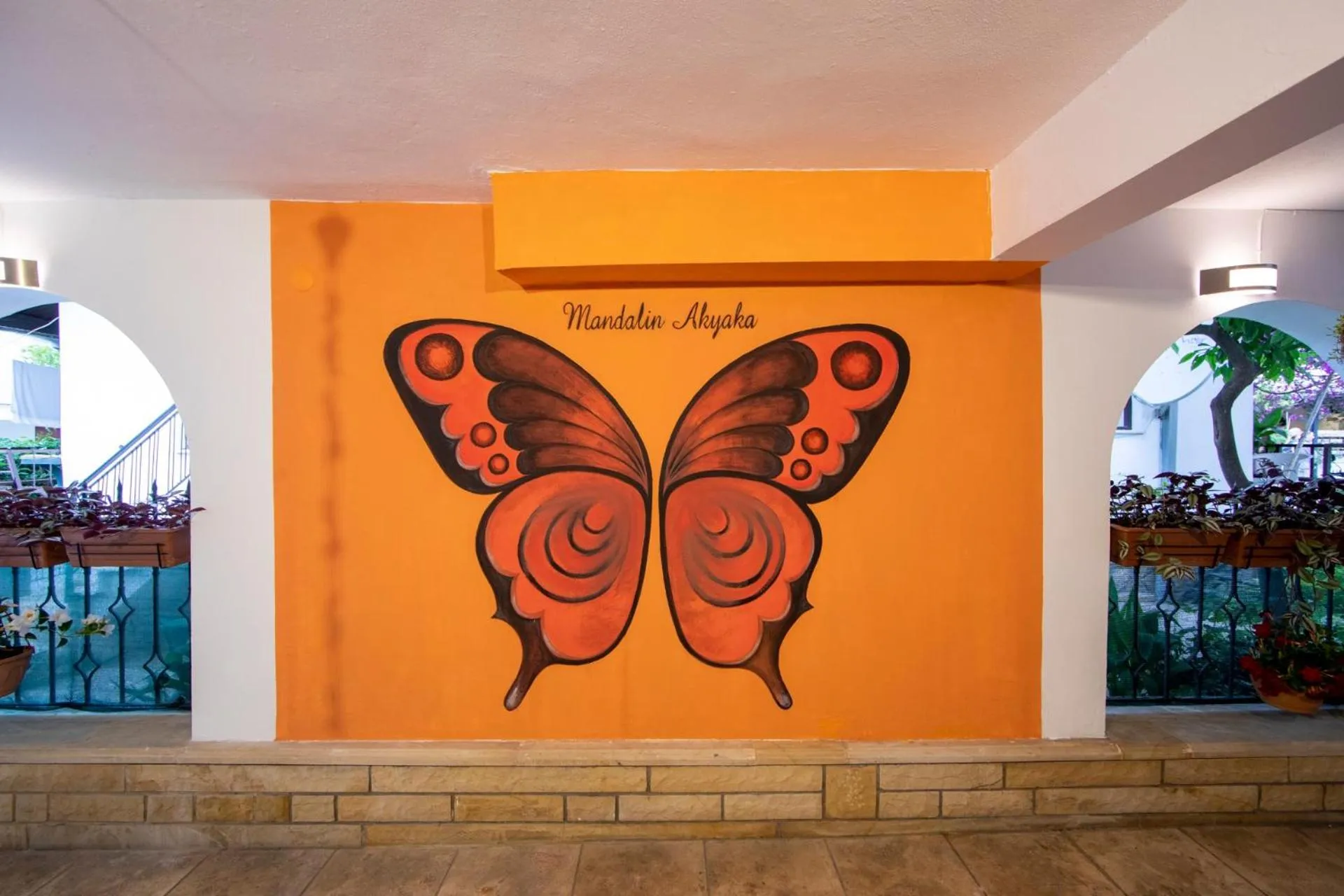 Property logo or sign in MANDALİN AKYAKA