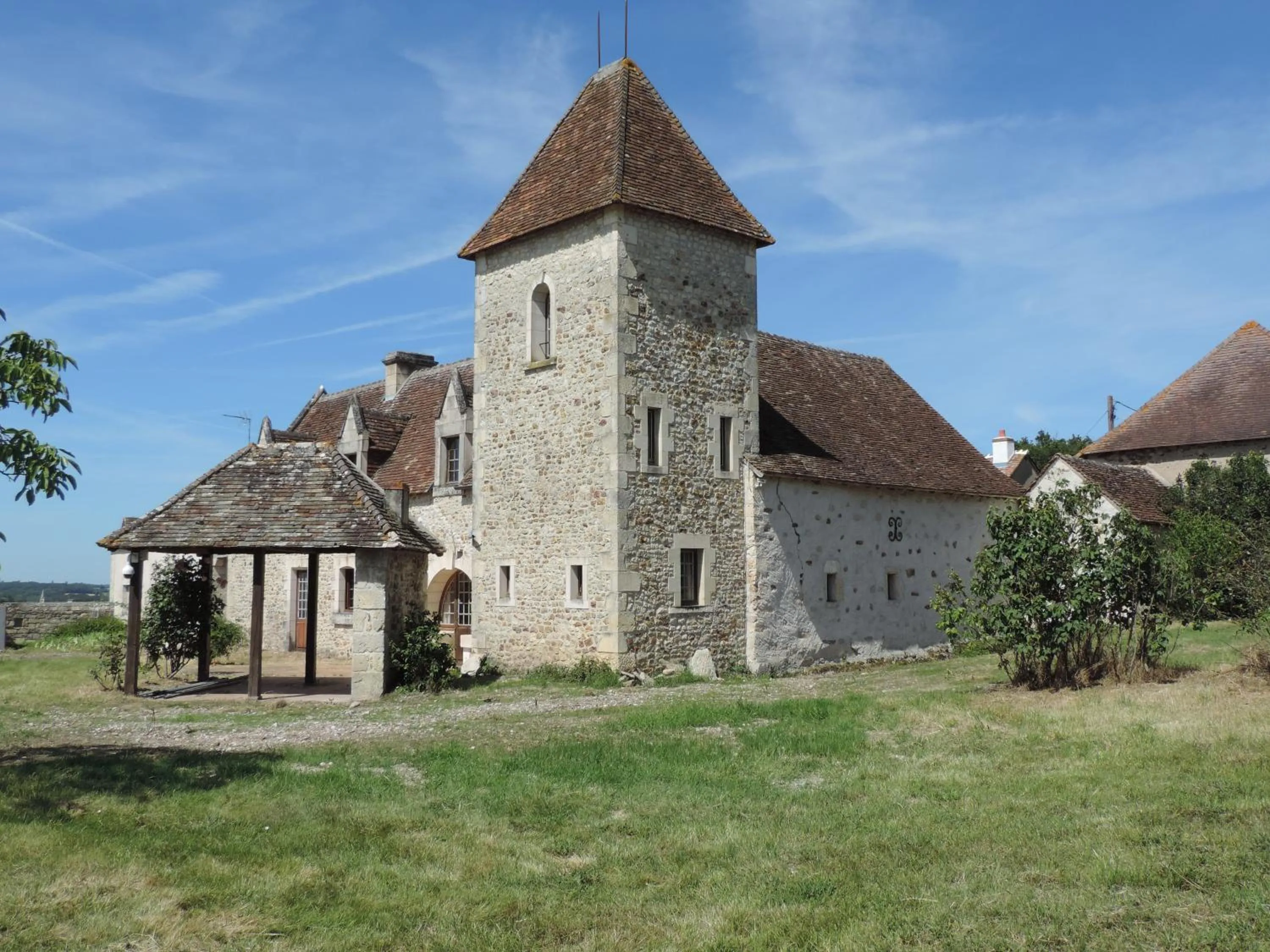 Property building in Le Manoir de Pierre Levée, The Originals Collection