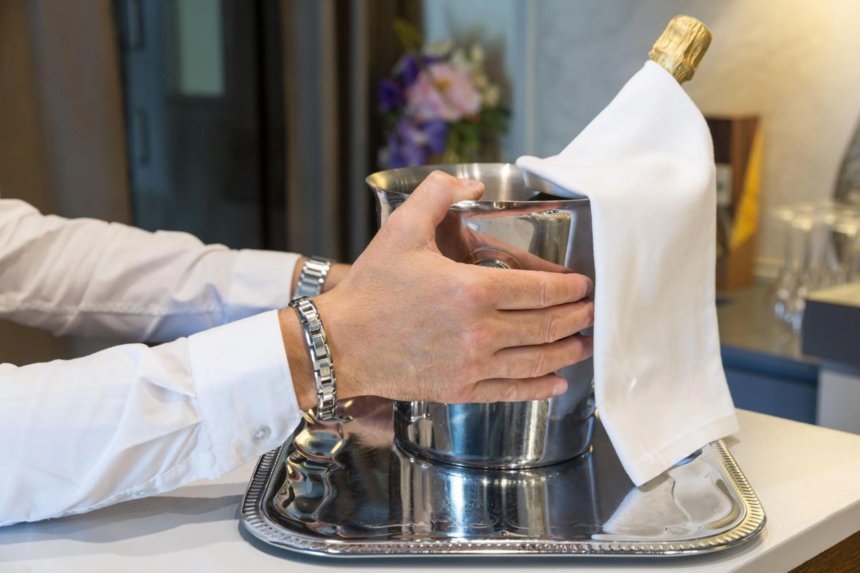 Food and drinks in Le Manoir de Pierre Levée, The Originals Collection