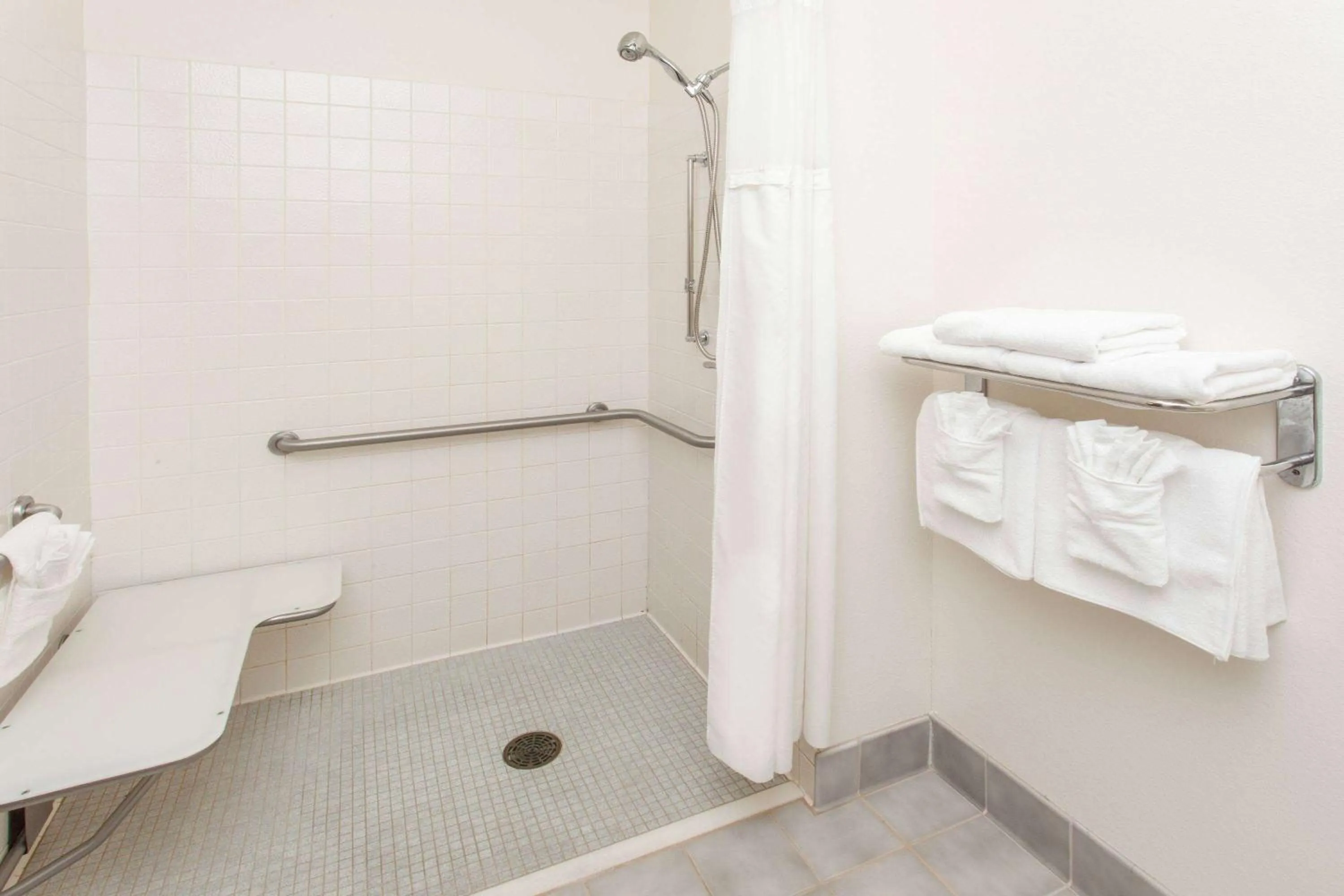 Shower in Ramada Limited Decatur