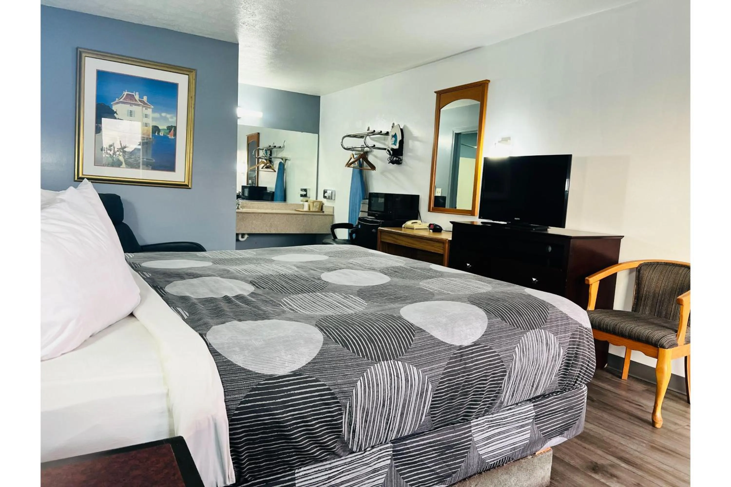 Bedroom, Bed in Relax Inn