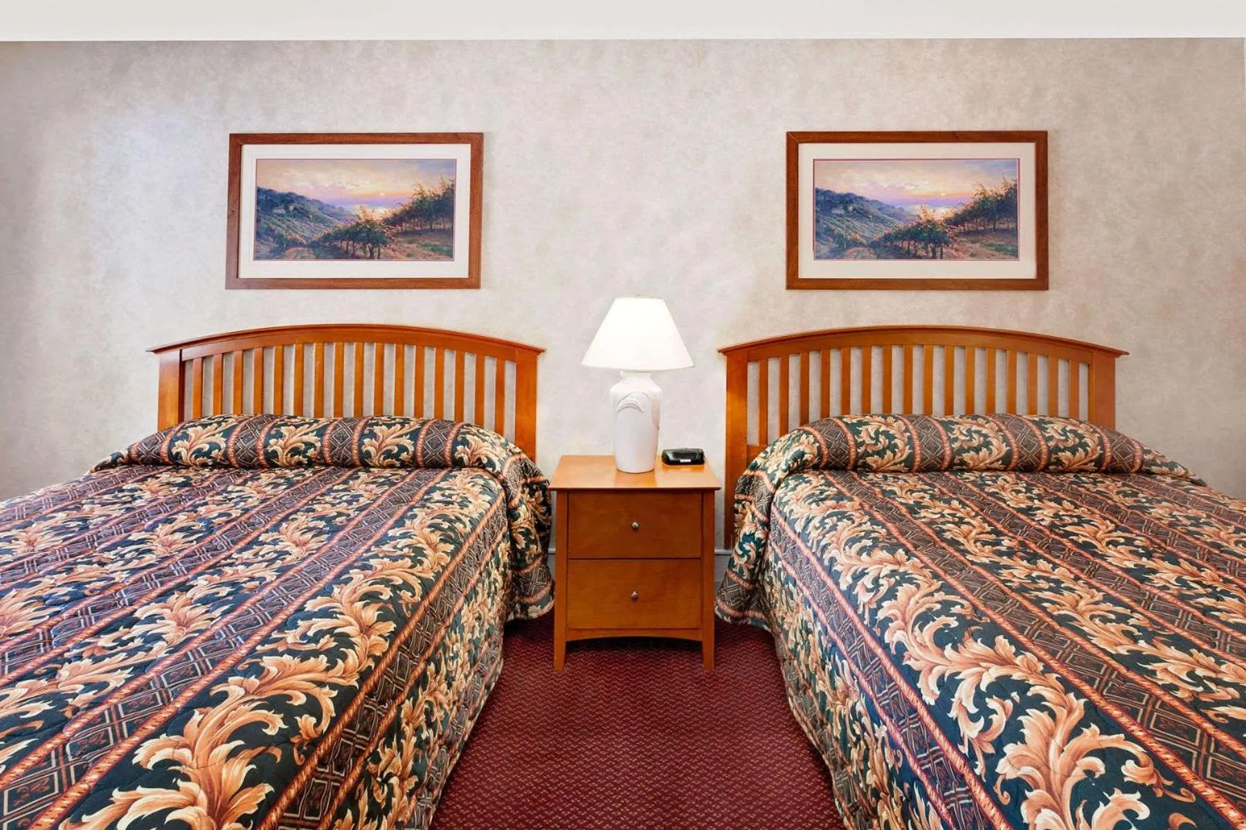 Bedroom, Bed in Super 8 by Wyndham Traverse City