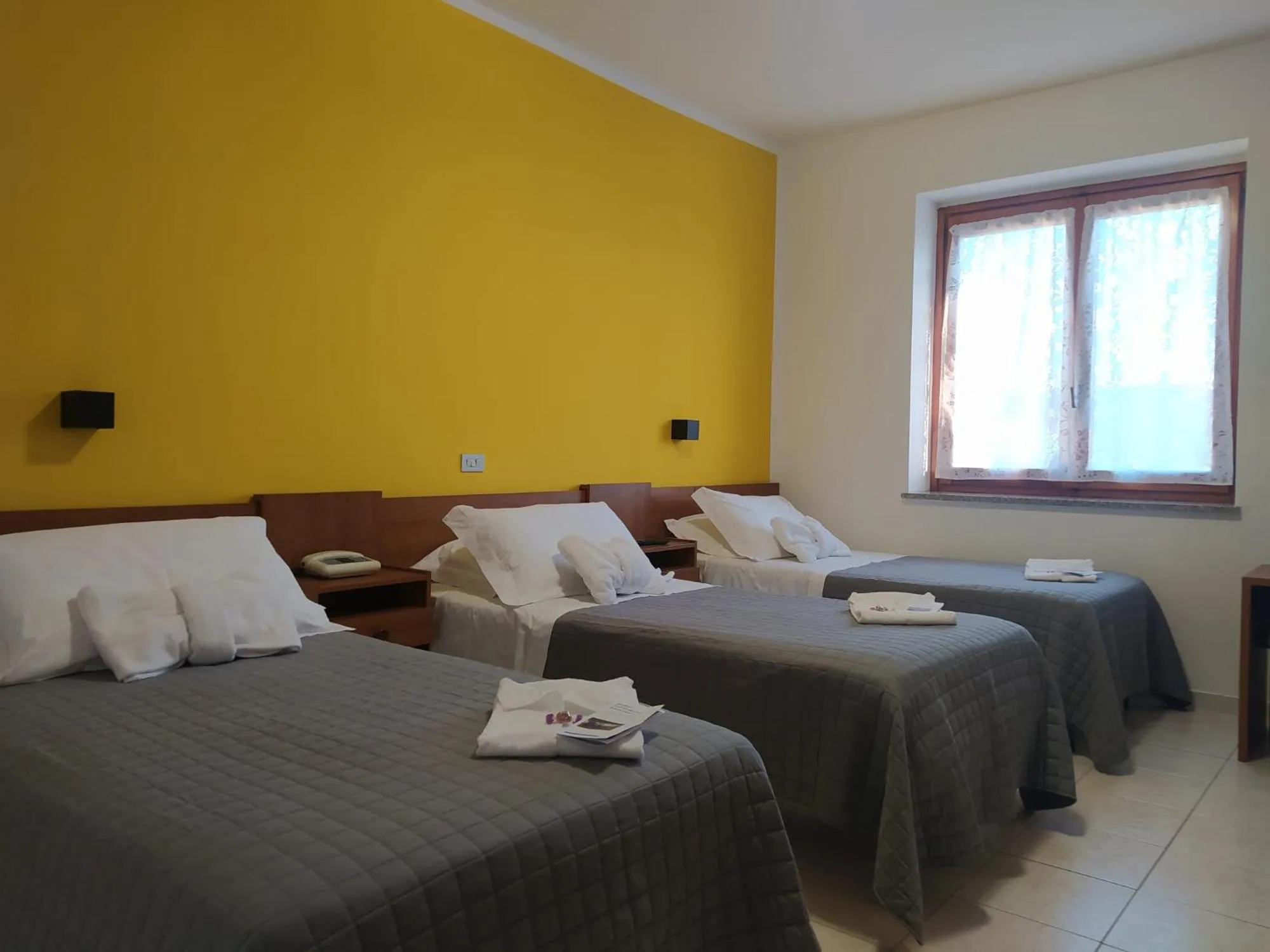 Bedroom, Bed in Hotel Baiardo