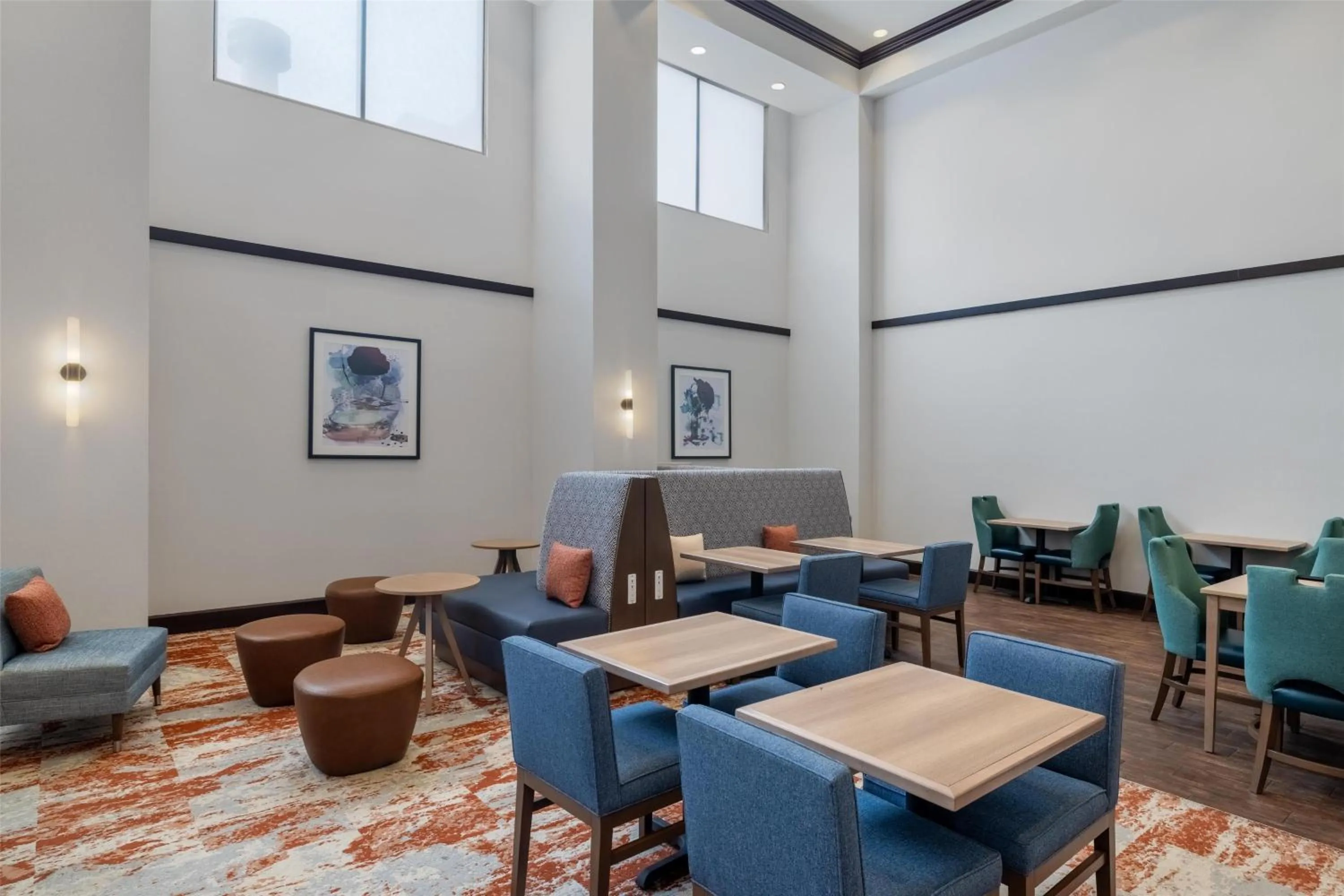 Breakfast in Hampton Inn & Suites I-35/Mulvane