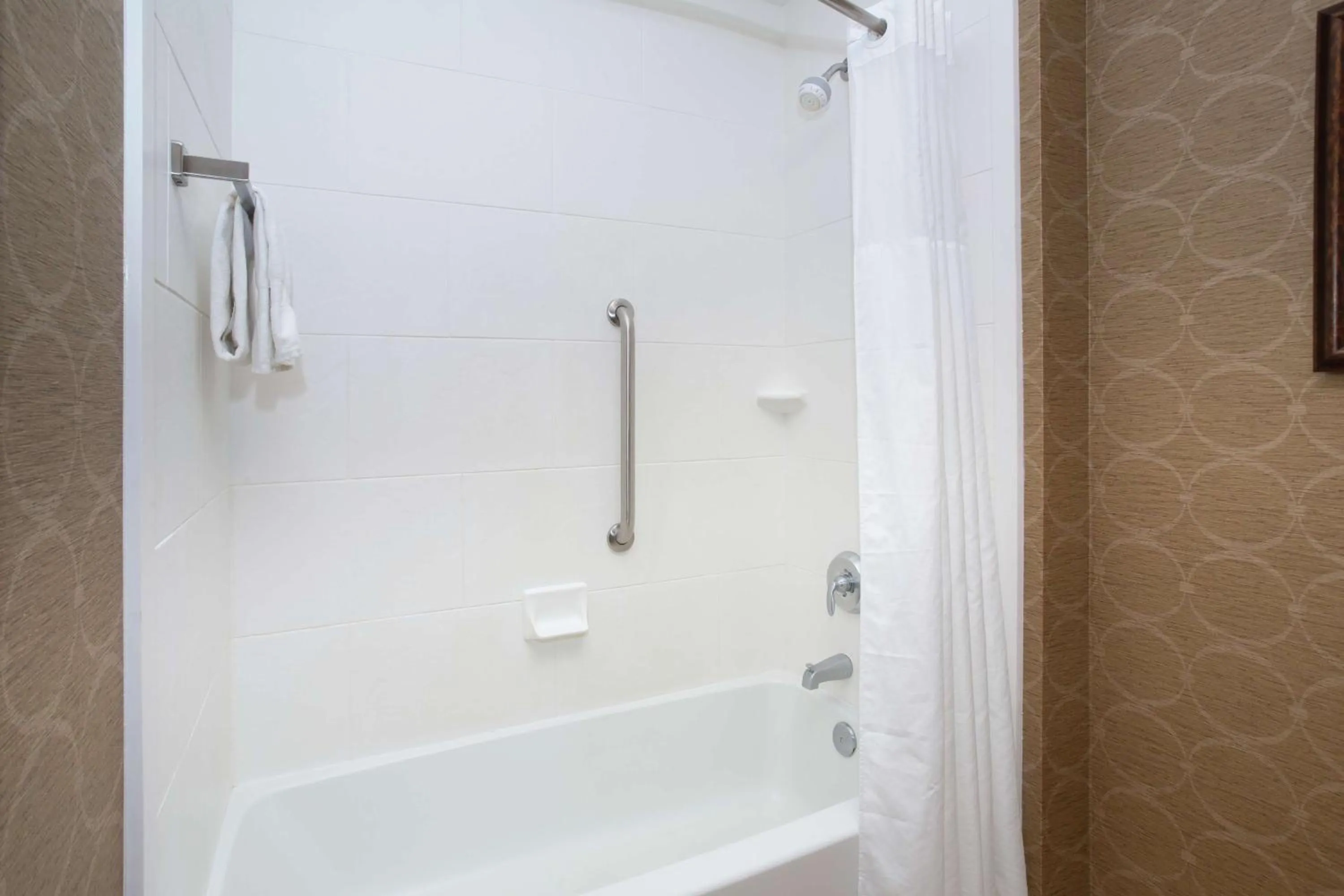 Bathroom in Hampton Inn & Suites I-35/Mulvane