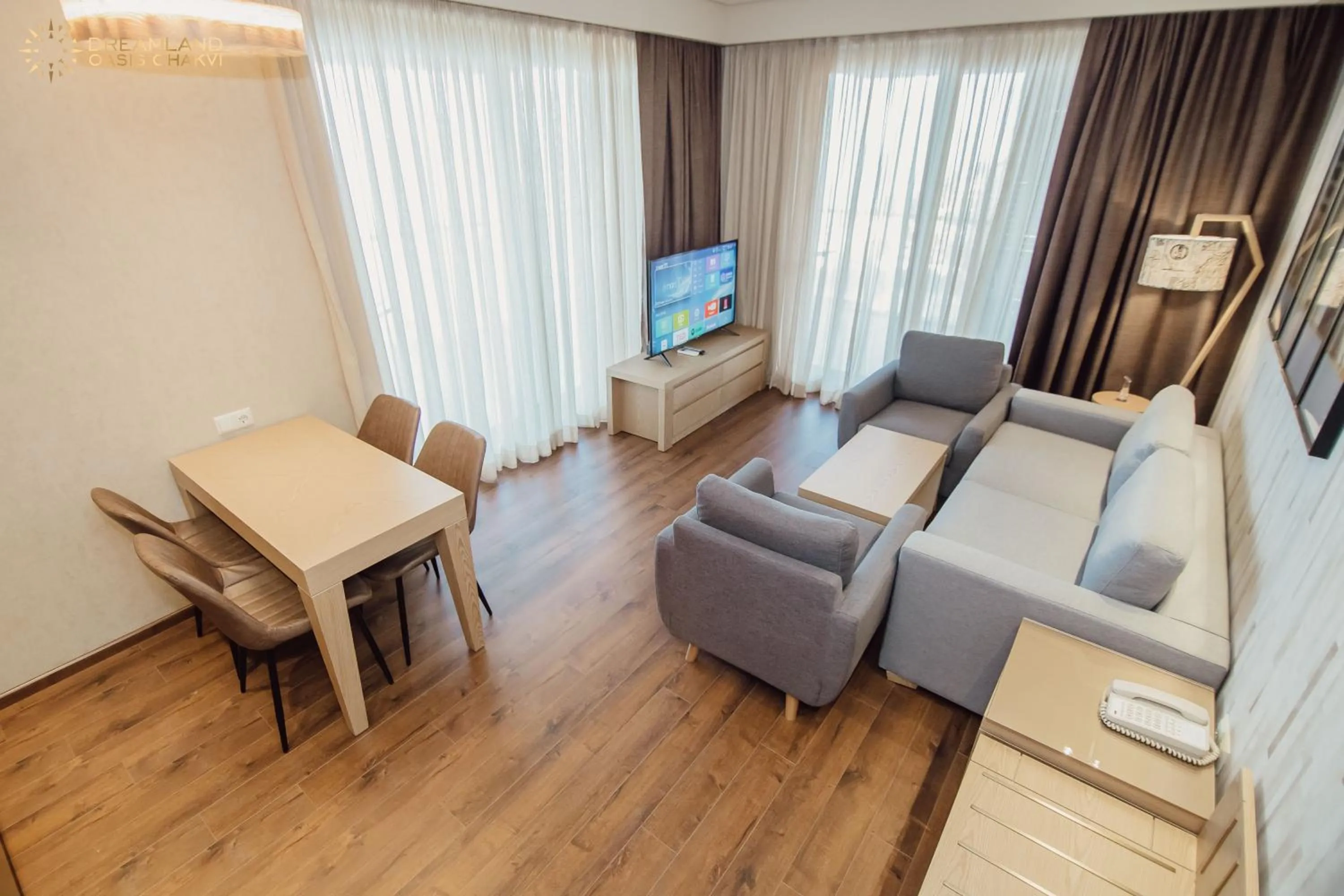 TV and multimedia in Dreamland Oasis Aparthotel