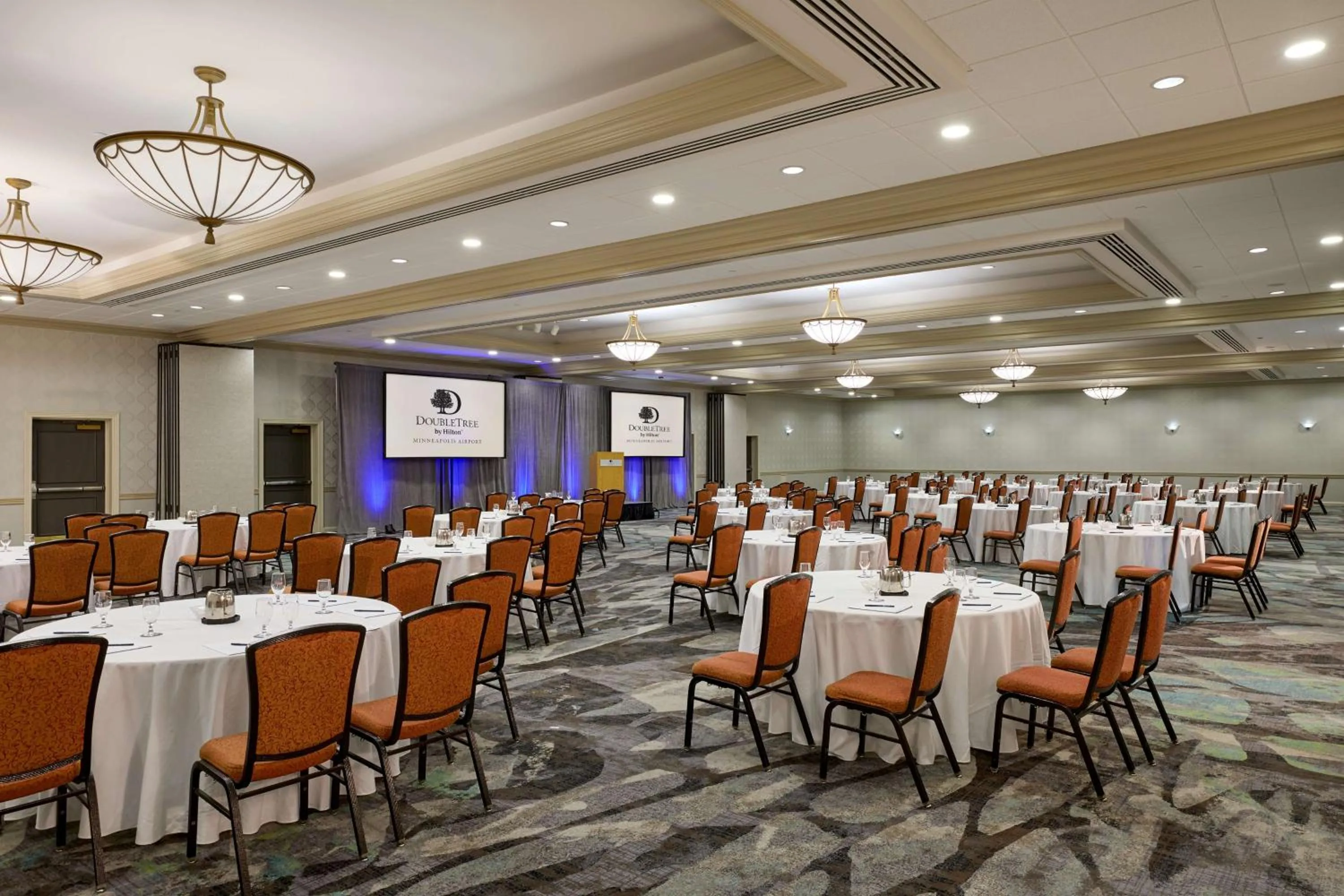 Meeting/conference room in DoubleTree by Hilton Minneapolis Airport, MN