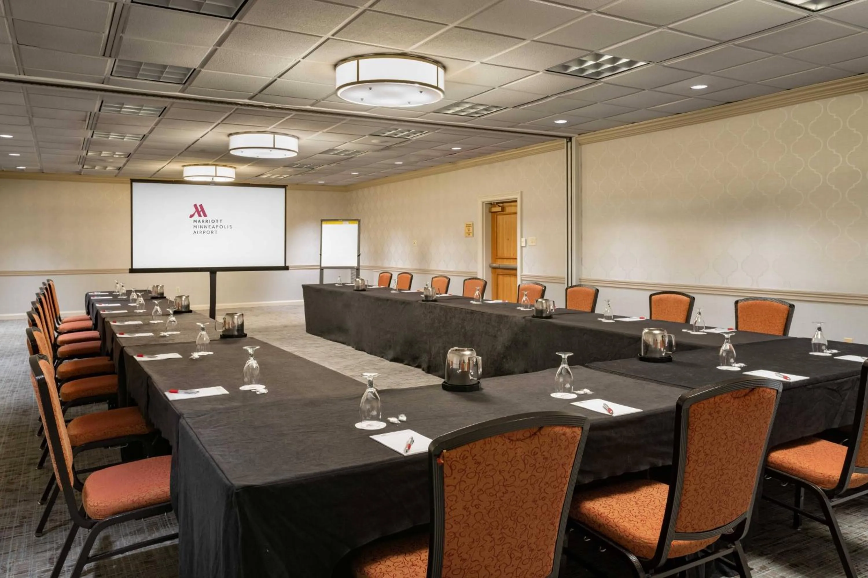 Meeting/conference room in DoubleTree by Hilton Minneapolis Airport, MN