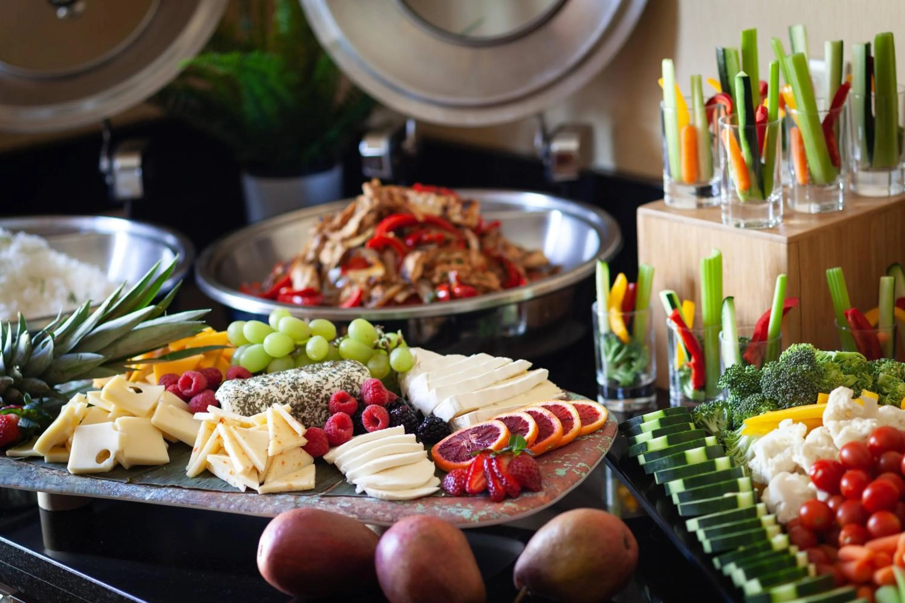 Lounge or bar in DoubleTree by Hilton Minneapolis Airport, MN