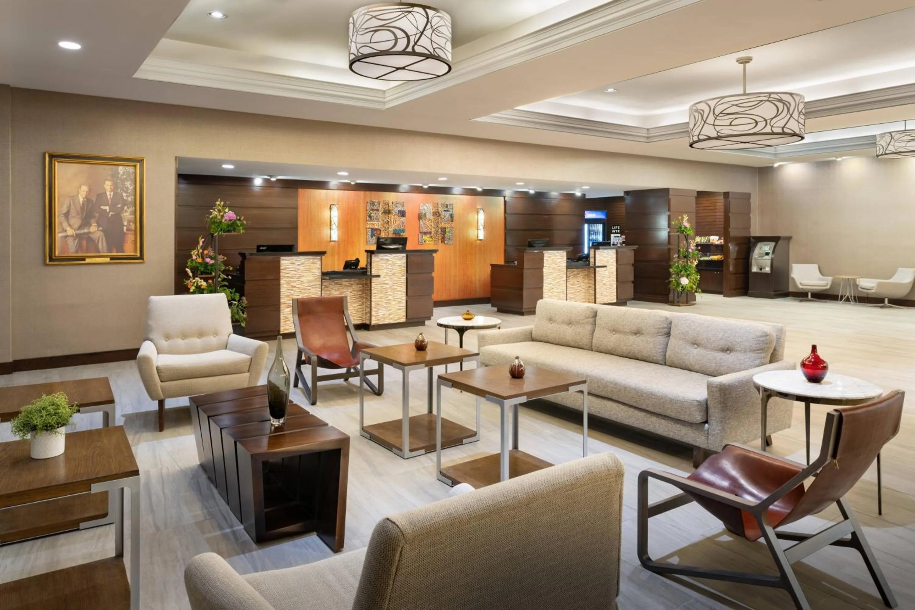 Lobby or reception in DoubleTree by Hilton Minneapolis Airport, MN