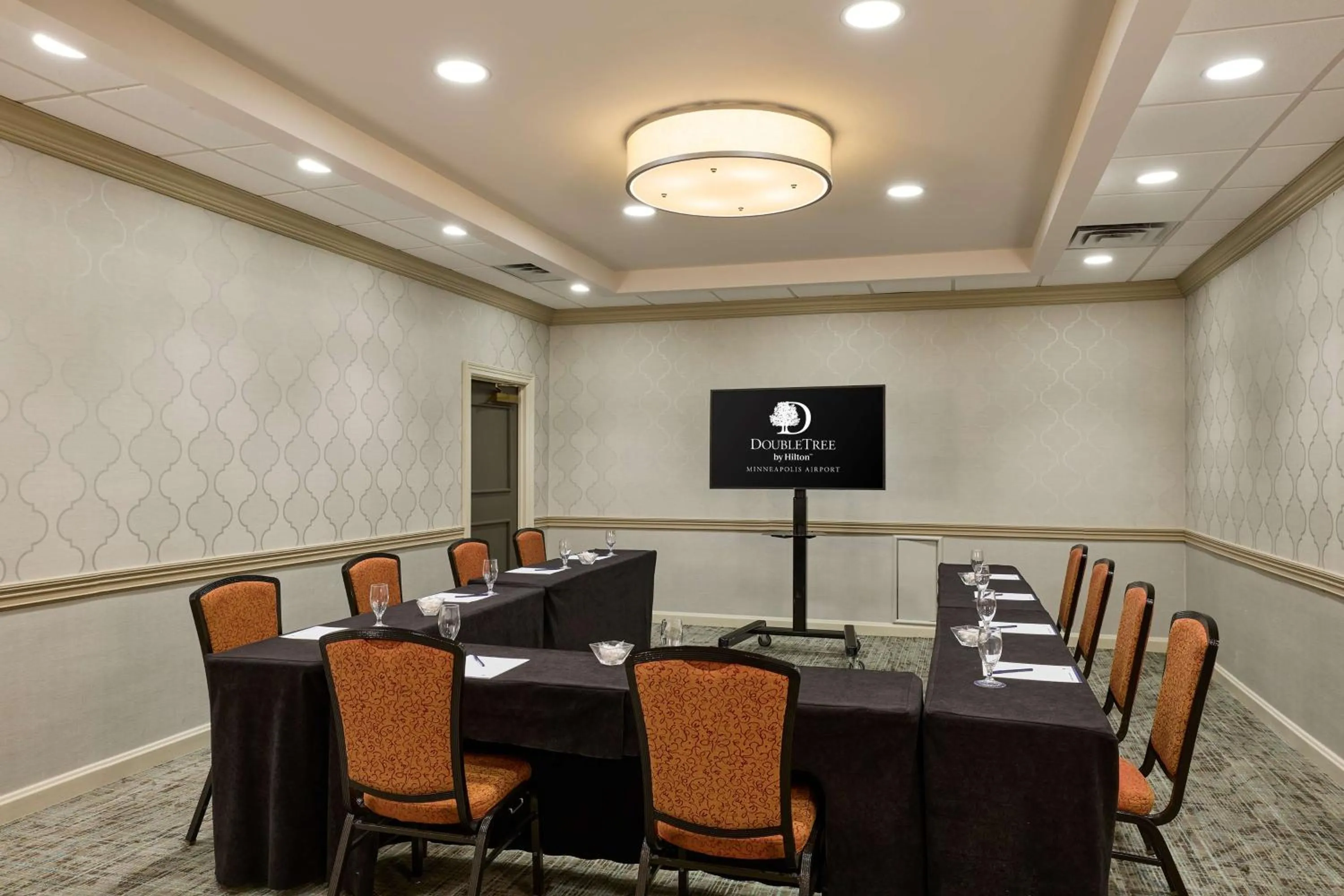 Meeting/conference room in DoubleTree by Hilton Minneapolis Airport, MN