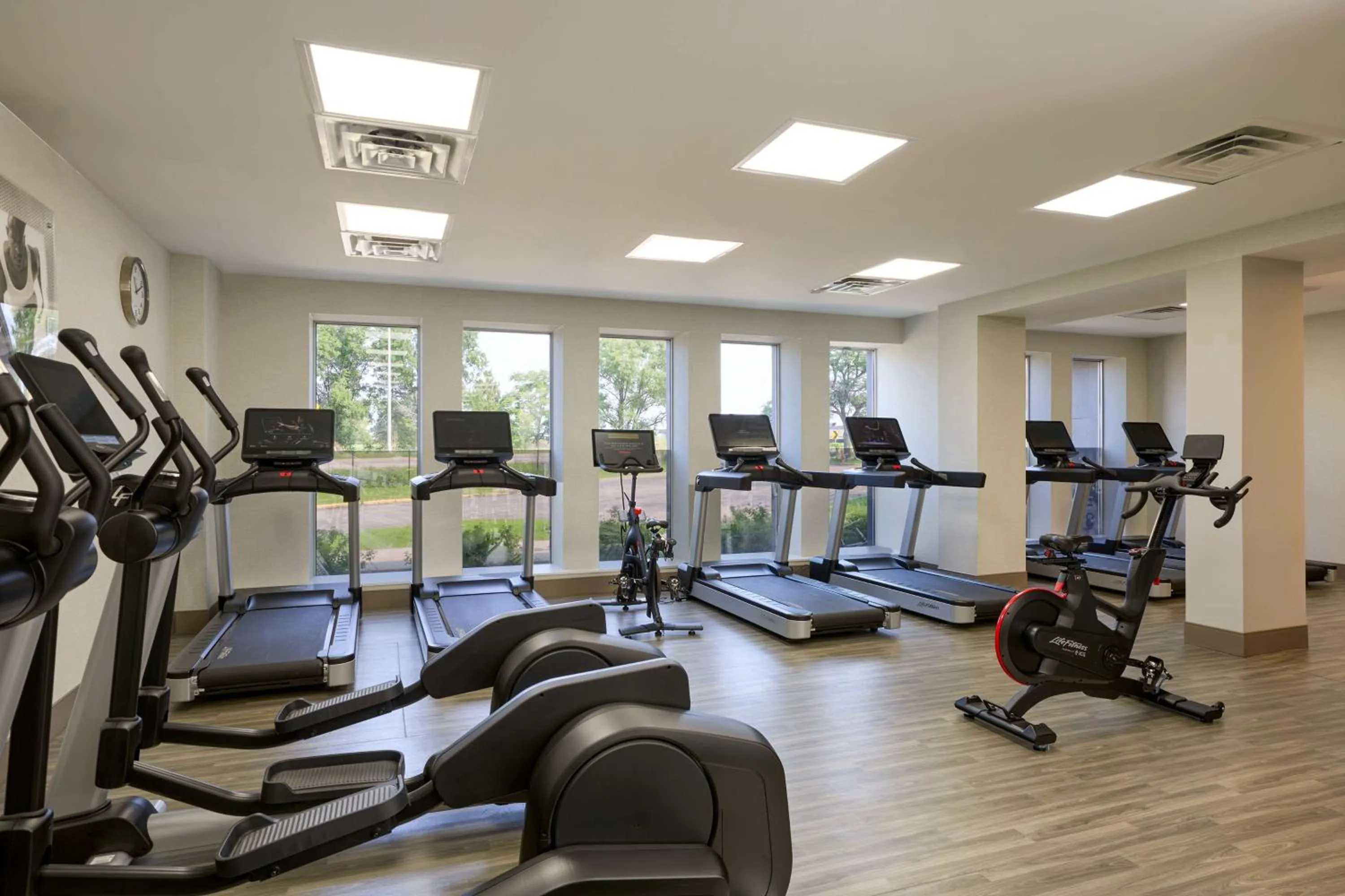 Fitness centre/facilities in DoubleTree by Hilton Minneapolis Airport, MN