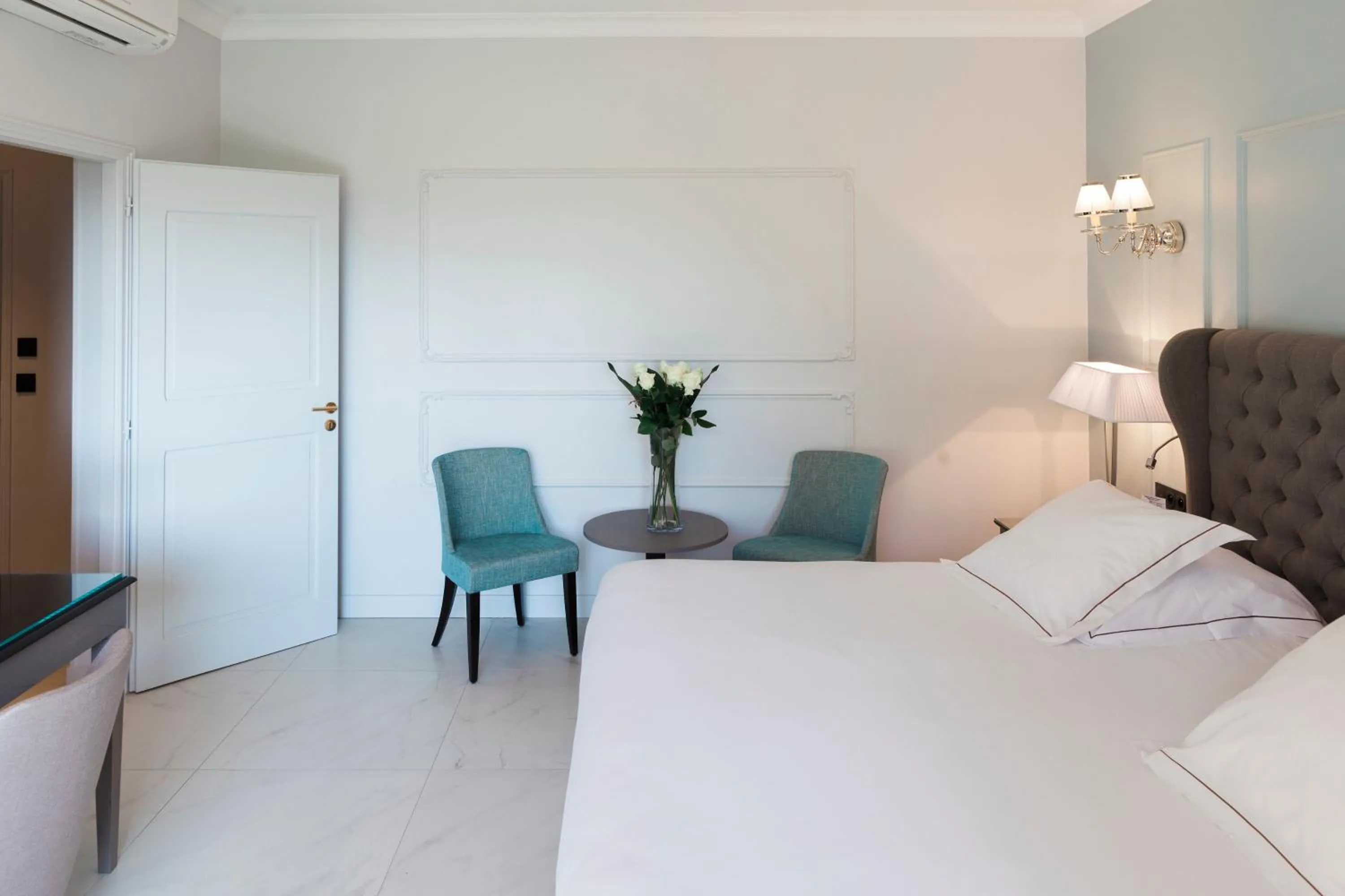 Bed in Hotel Les Bories & Spa