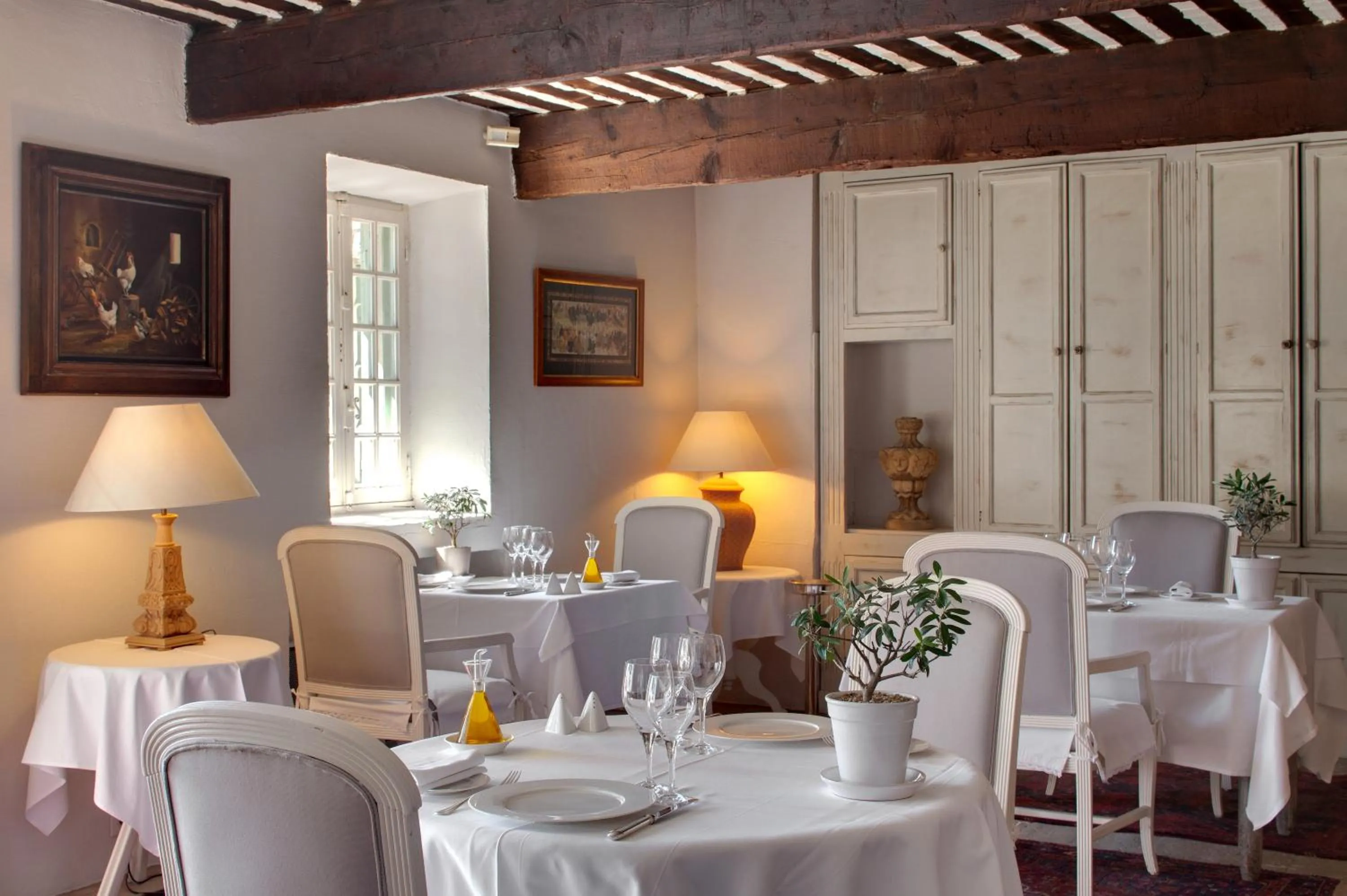 Restaurant/places to eat in Hotel Les Bories & Spa