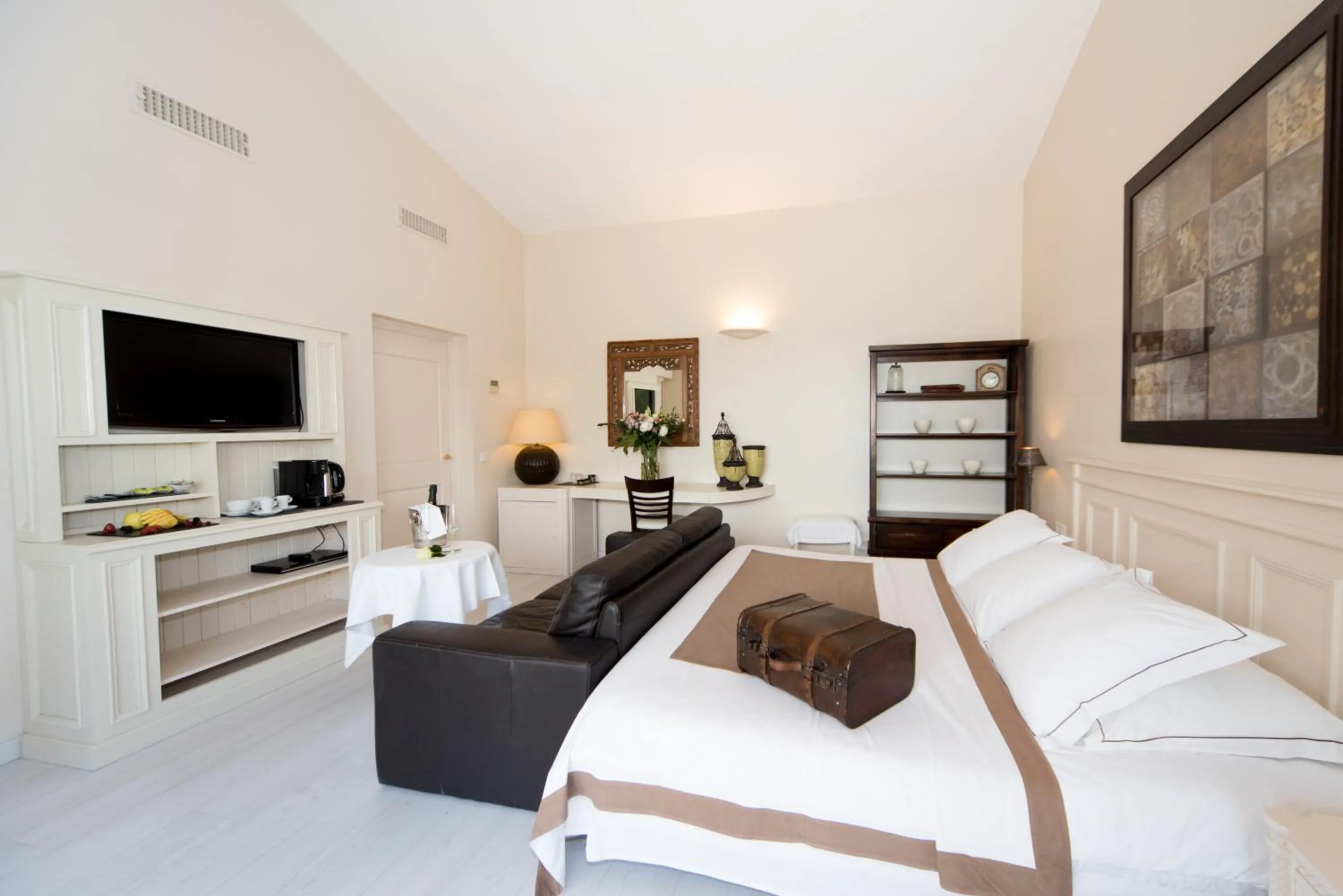 Photo of the whole room, Bed in Hotel Les Bories & Spa