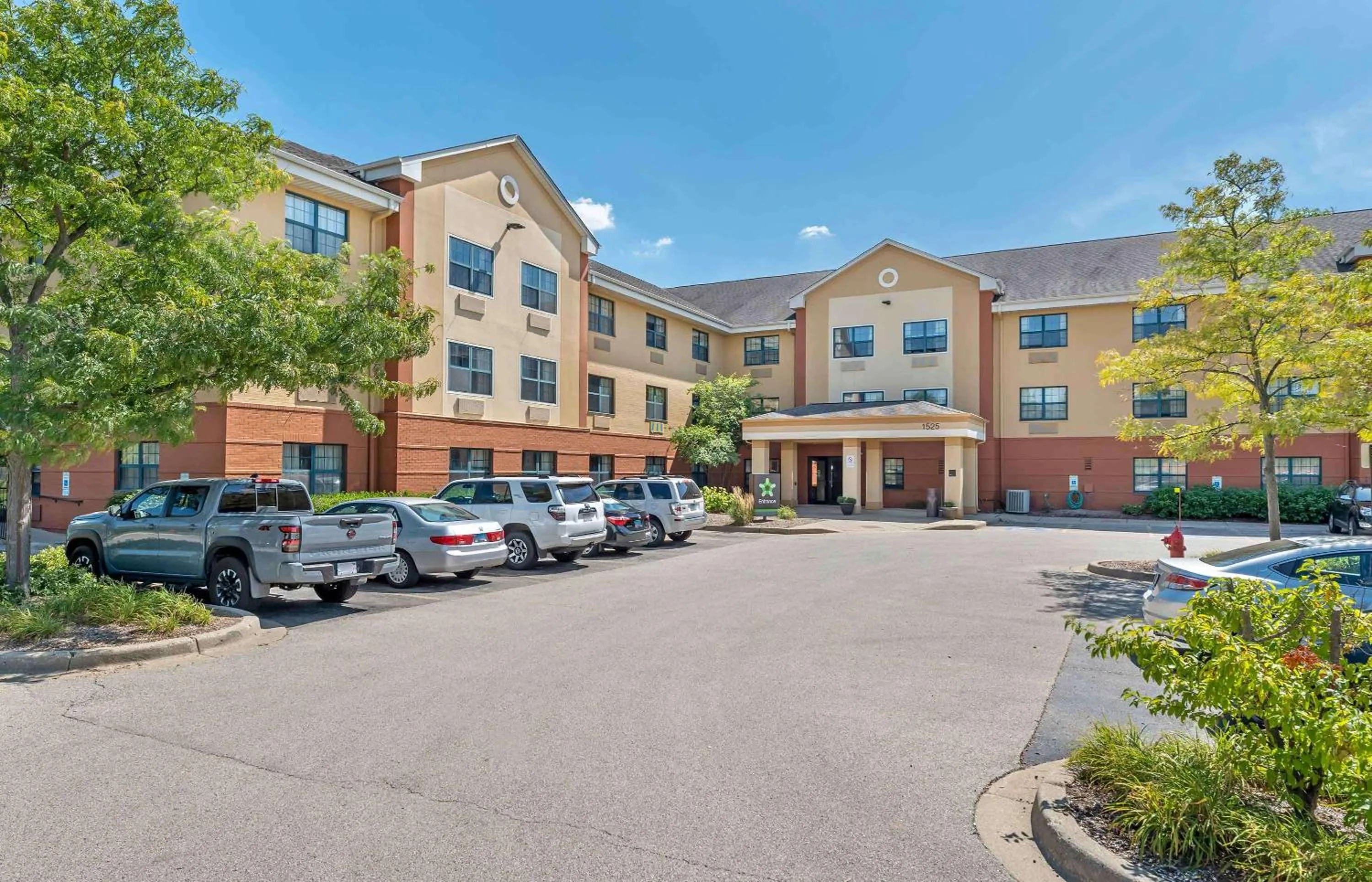 Property building in Extended Stay America Suites - Chicago - Buffalo Grove - Deerfield