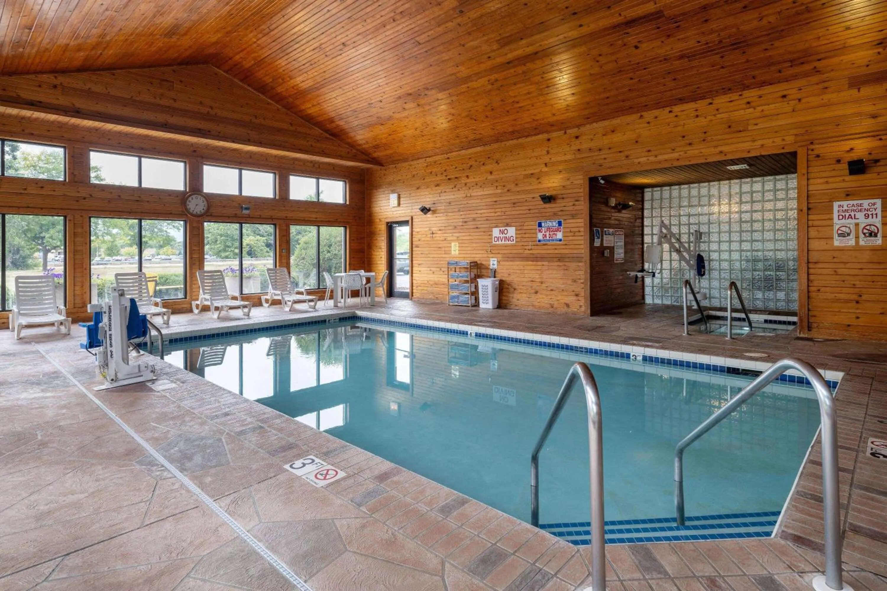 Pool view in Days Inn & Suites by Wyndham Madison