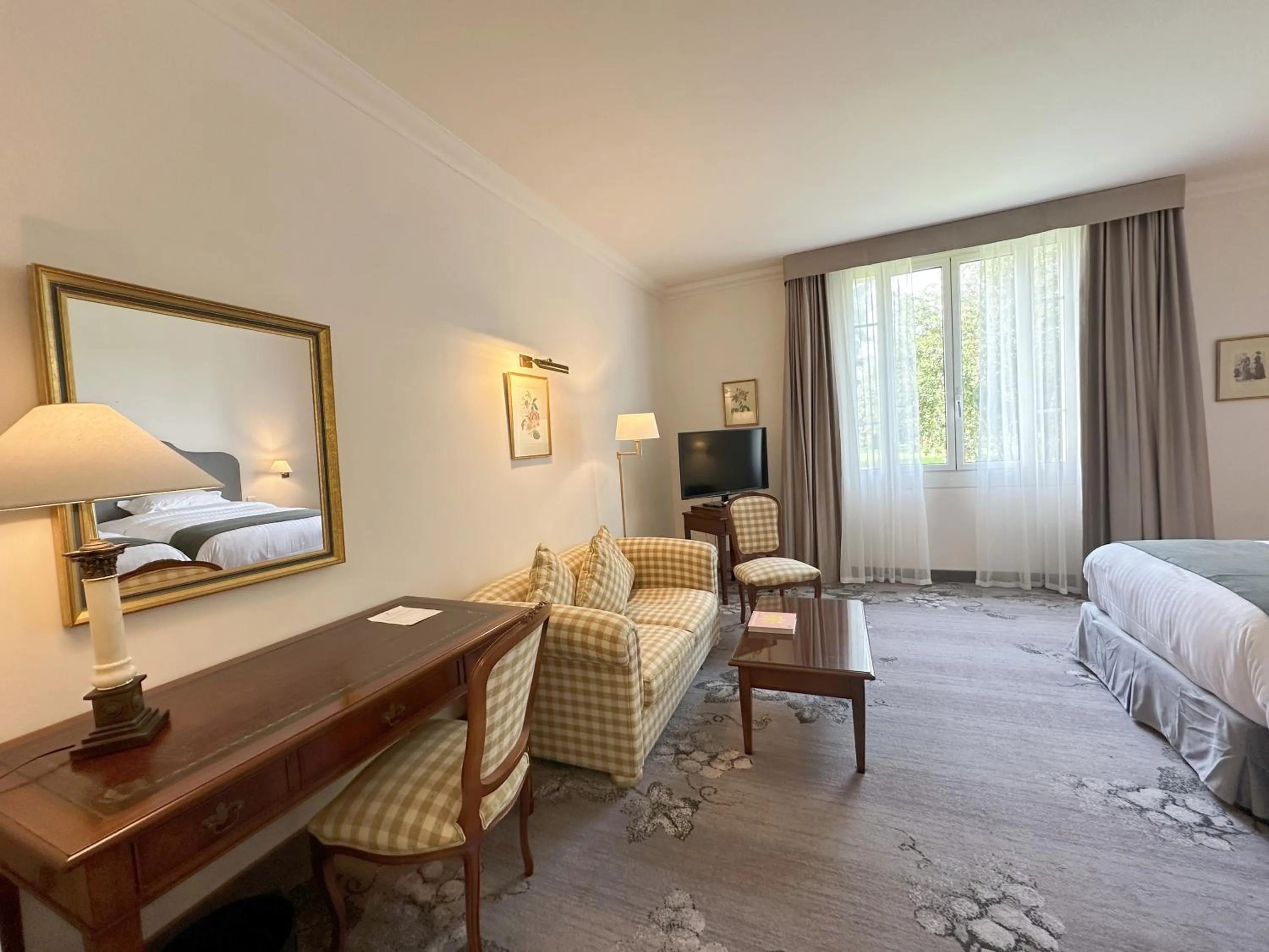 Photo of the whole room, Bed in Relais de Margaux - Hôtel, Golf & Spa