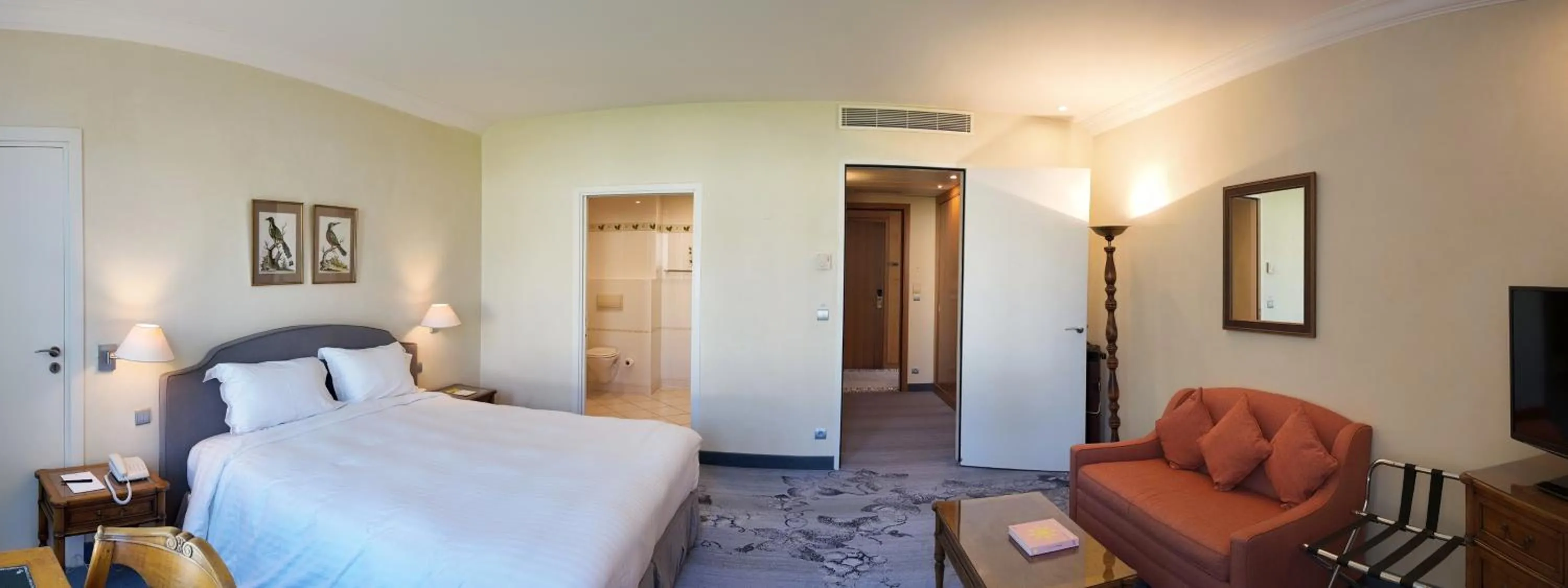 Photo of the whole room, Bed in Relais de Margaux - Hôtel, Golf & Spa