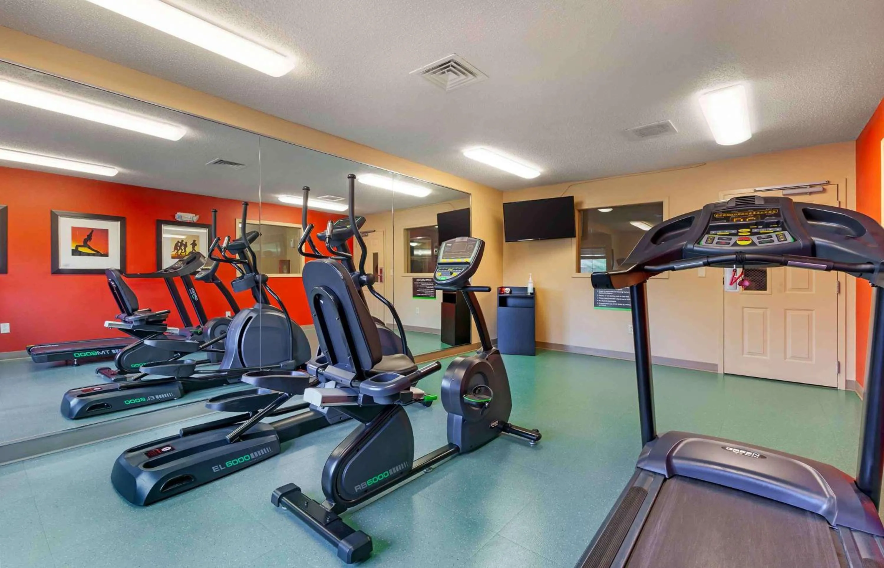 Fitness centre/facilities in Extended Stay America Select Suites - Madison - Old Sauk Rd