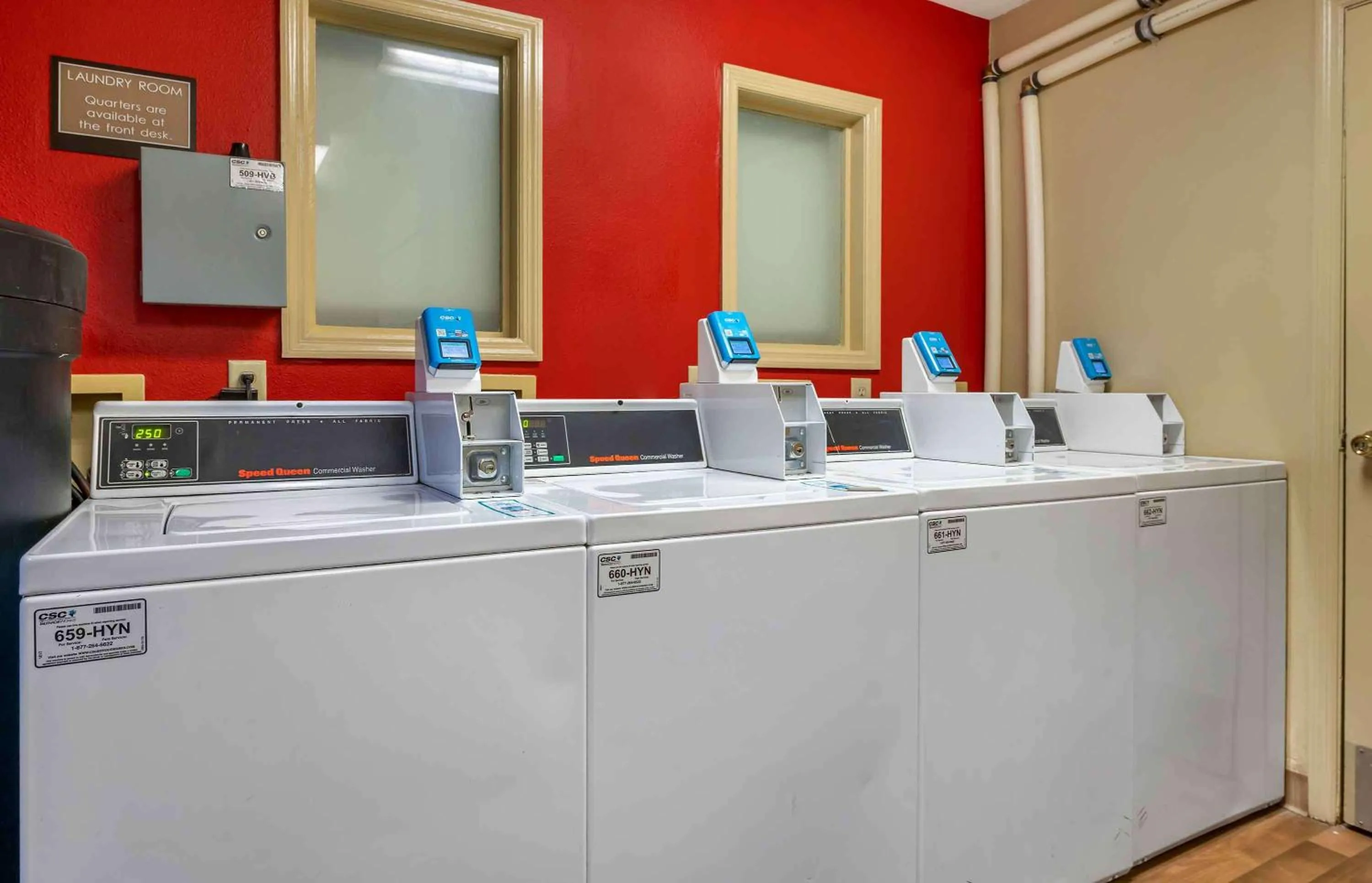 Property building in Studio 6 Indianapolis, IN - North Carmel