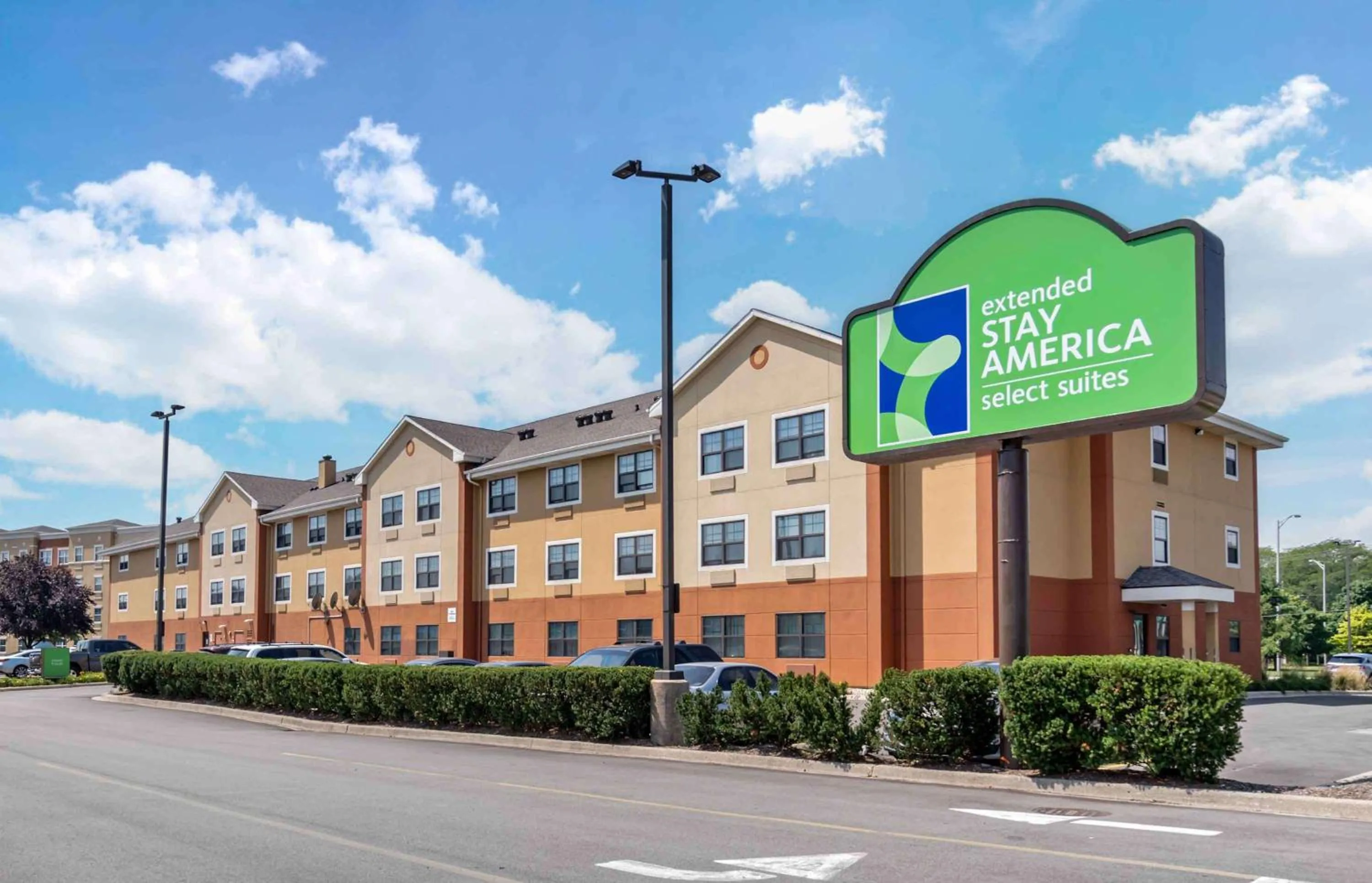 Property building in Extended Stay America Select Suites - Chicago - O'Hare