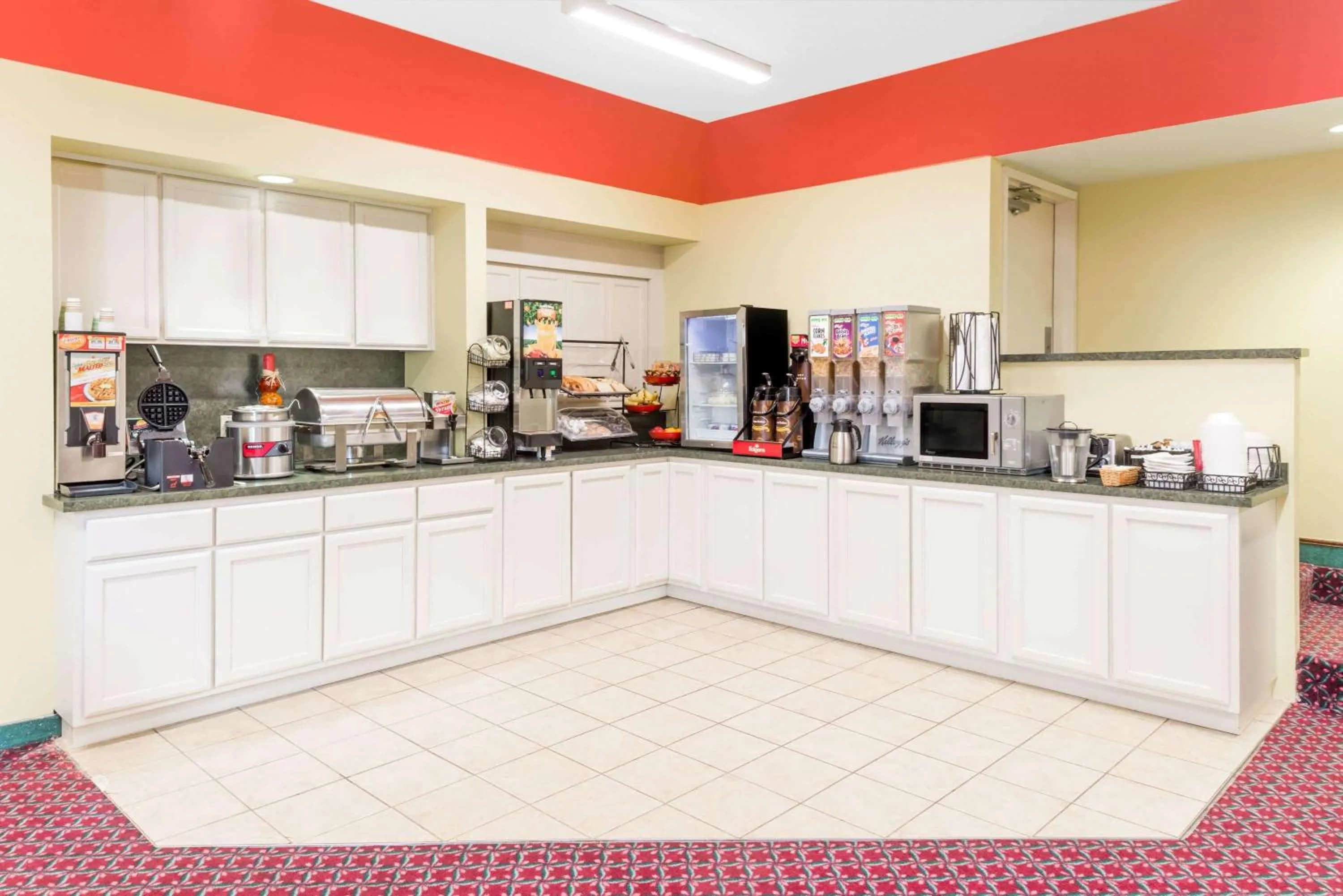 Restaurant/places to eat in Ramada by Wyndham Vandalia