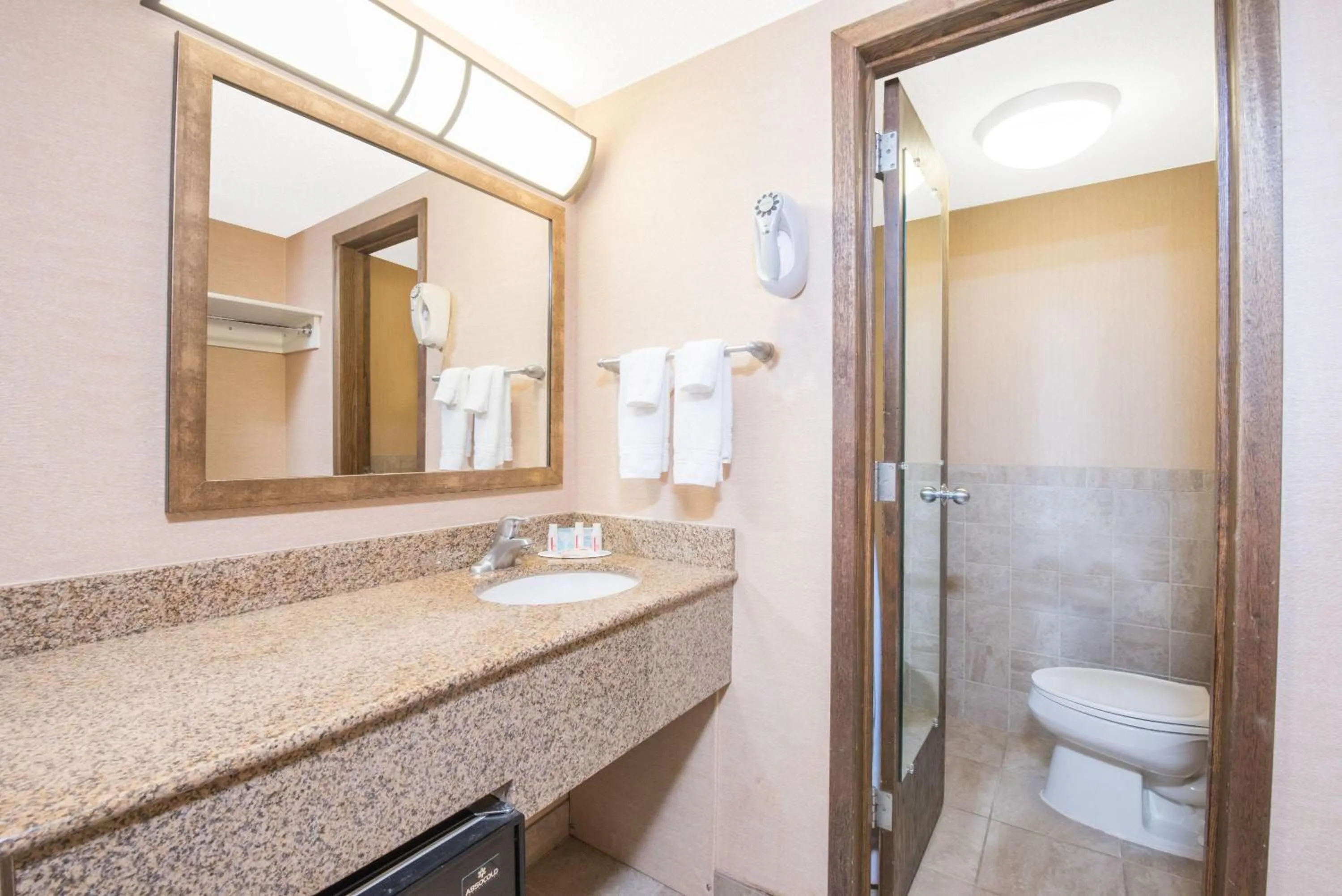 Bathroom in Days Inn by Wyndham Duluth Lakewalk