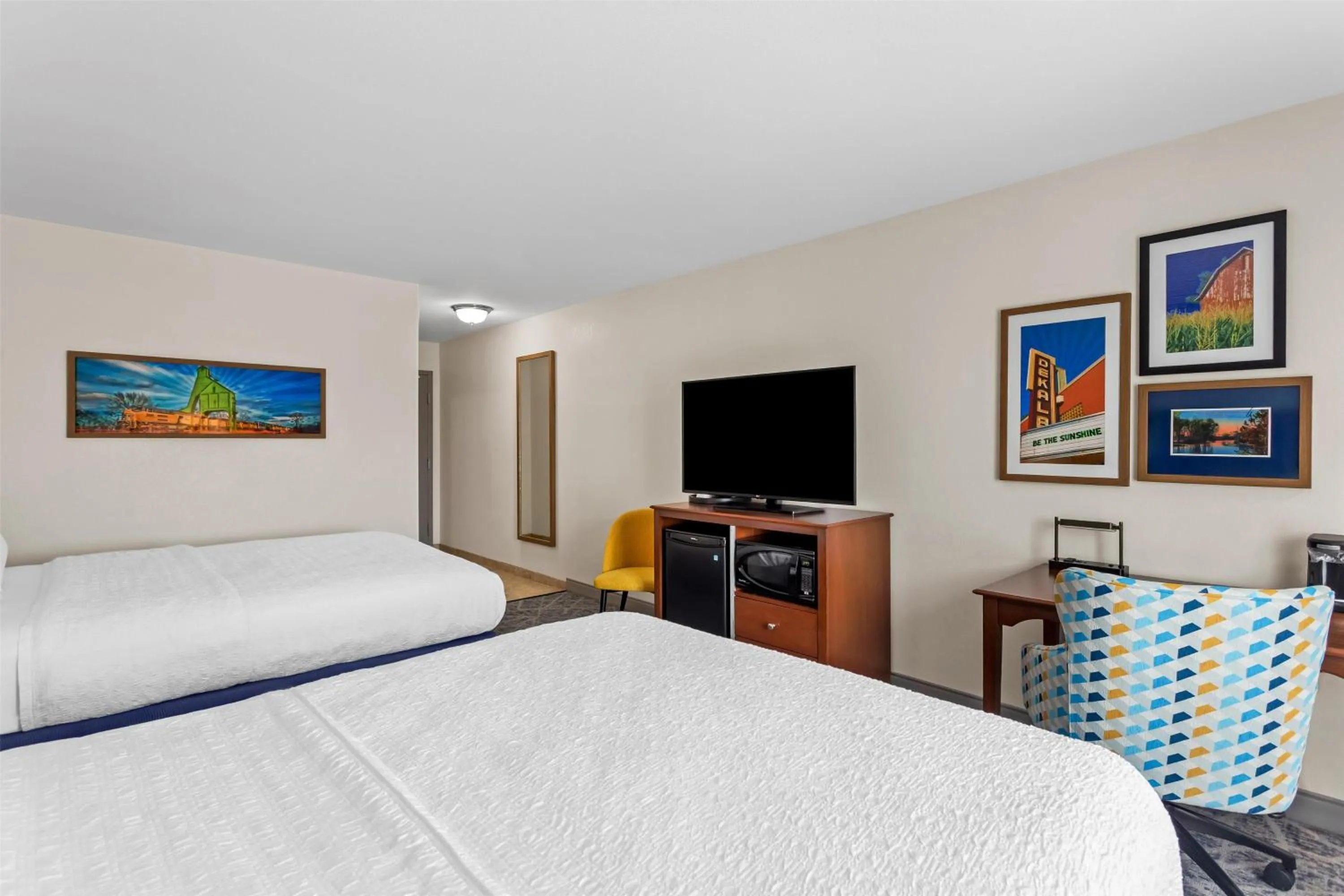 Bed in Hampton Inn Dekalb - Near the University