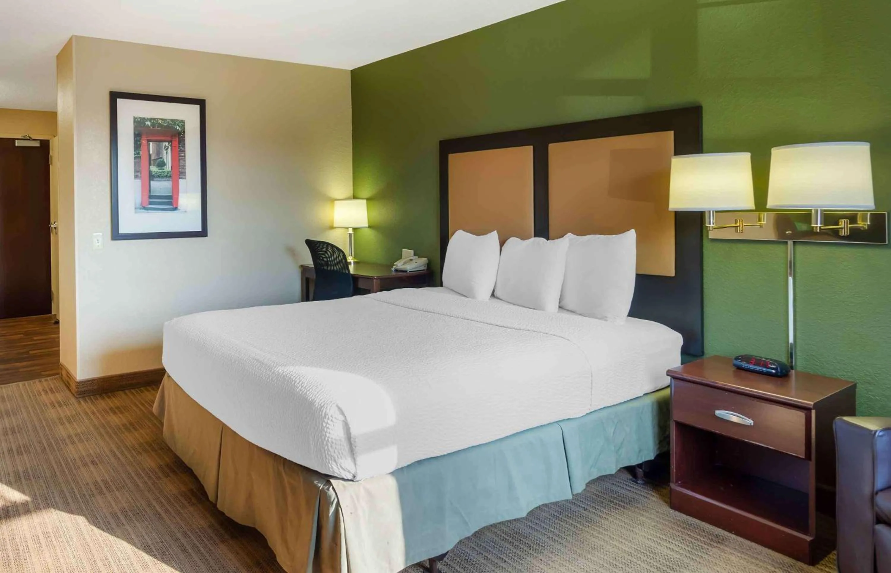 Bedroom, Bed in Extended Stay America Suites - Chicago - Vernon Hills - Lake Forest