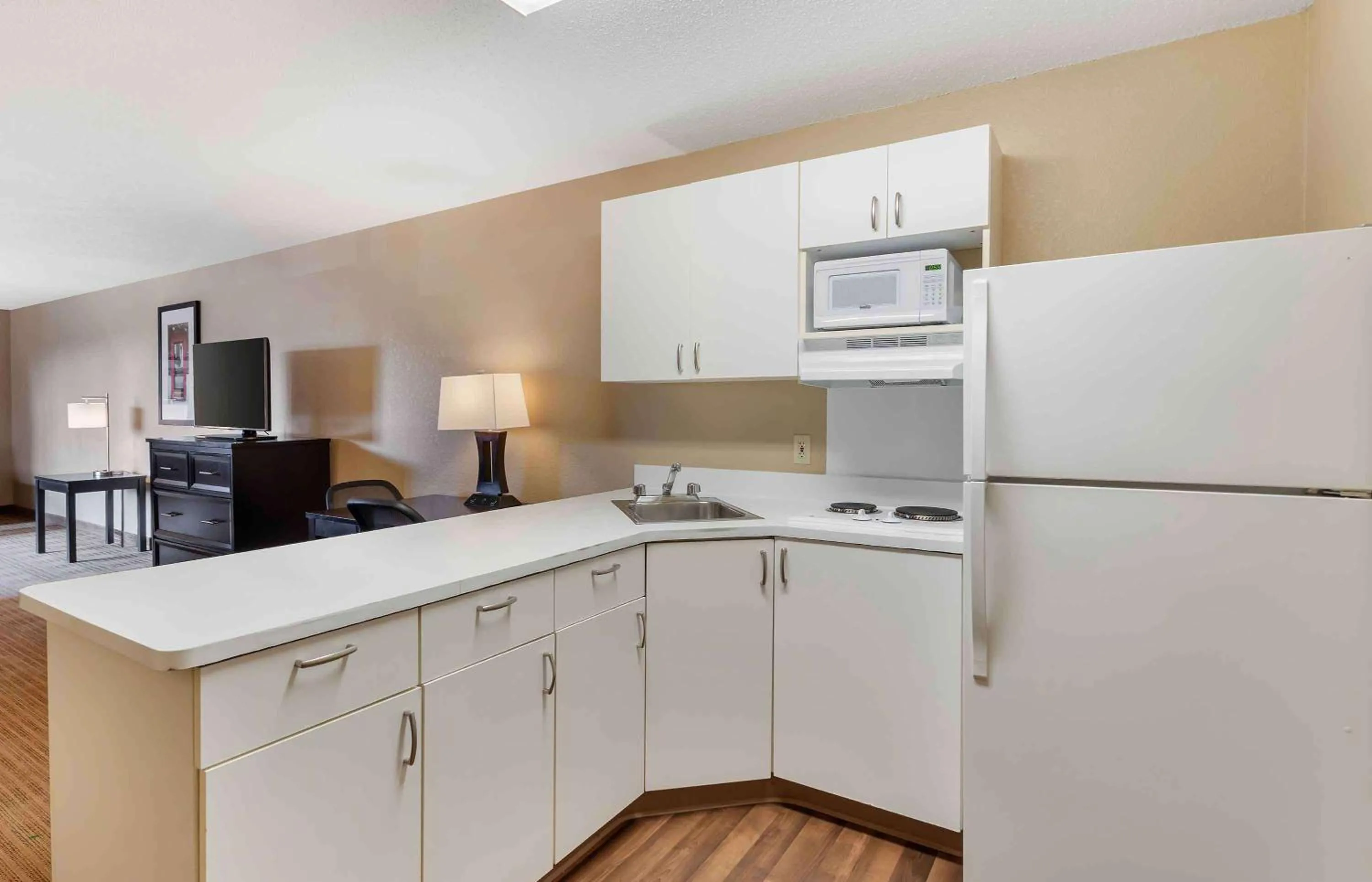 Bedroom in Extended Stay America Suites - Chicago - Vernon Hills - Lake Forest