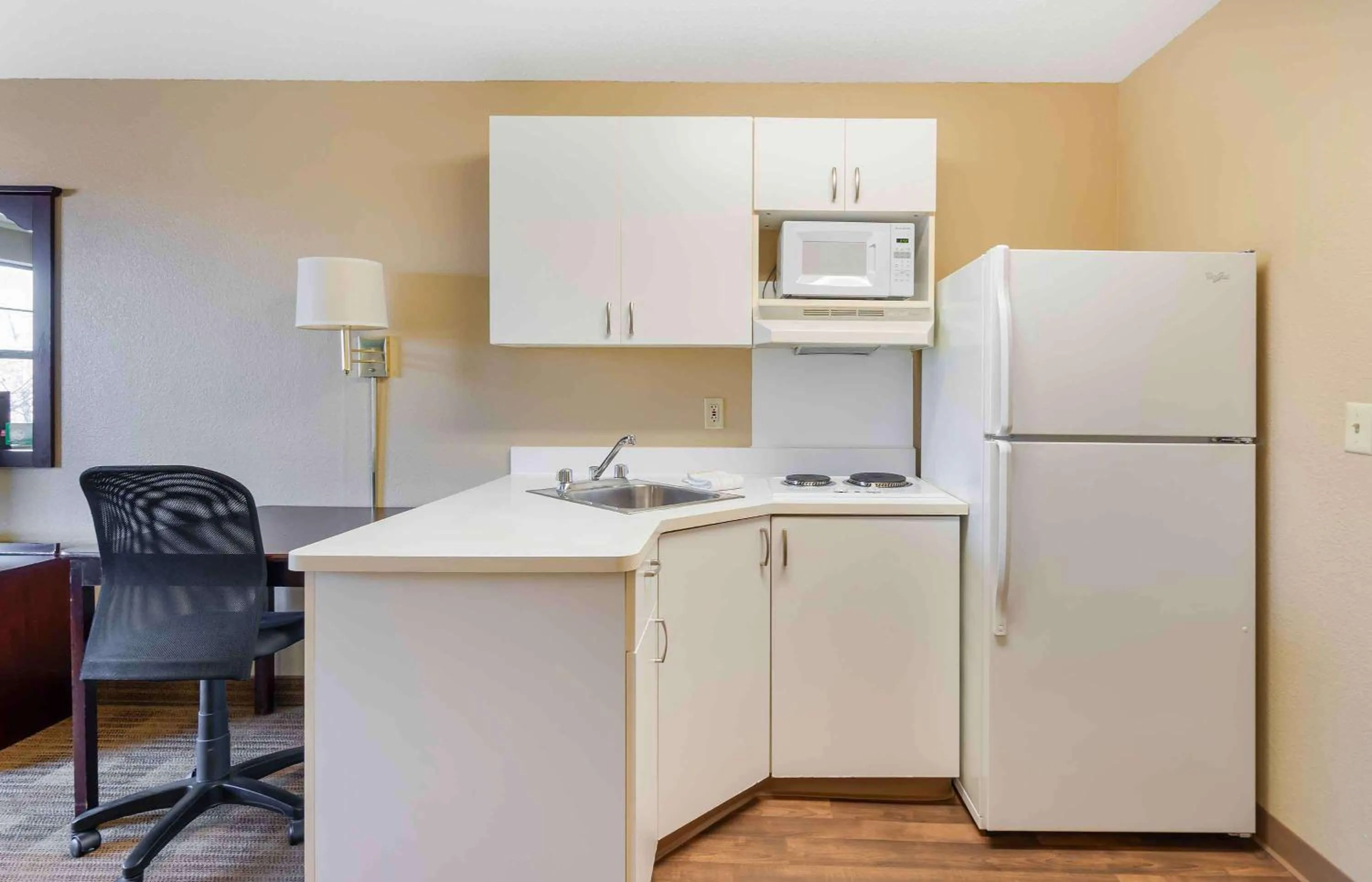 Bedroom in Extended Stay America Suites - Chicago - Vernon Hills - Lake Forest